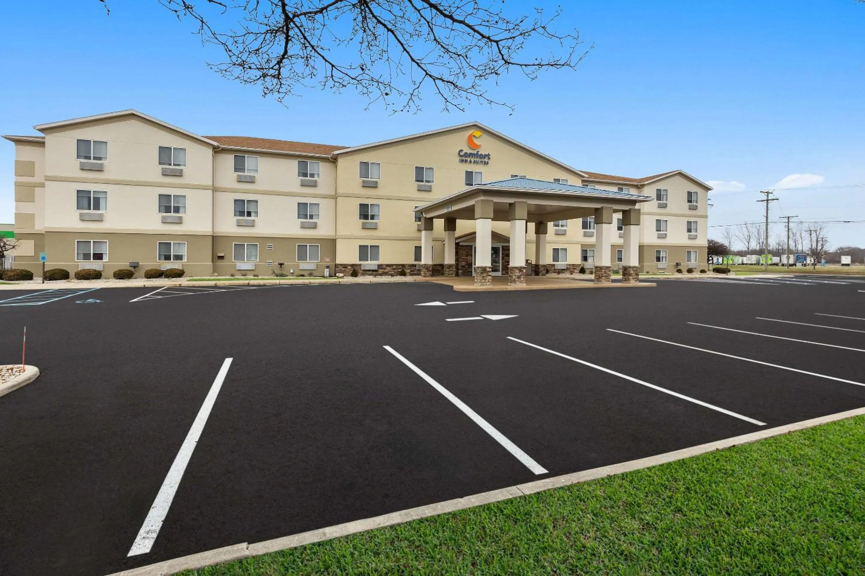Property building in Comfort Inn & Suites