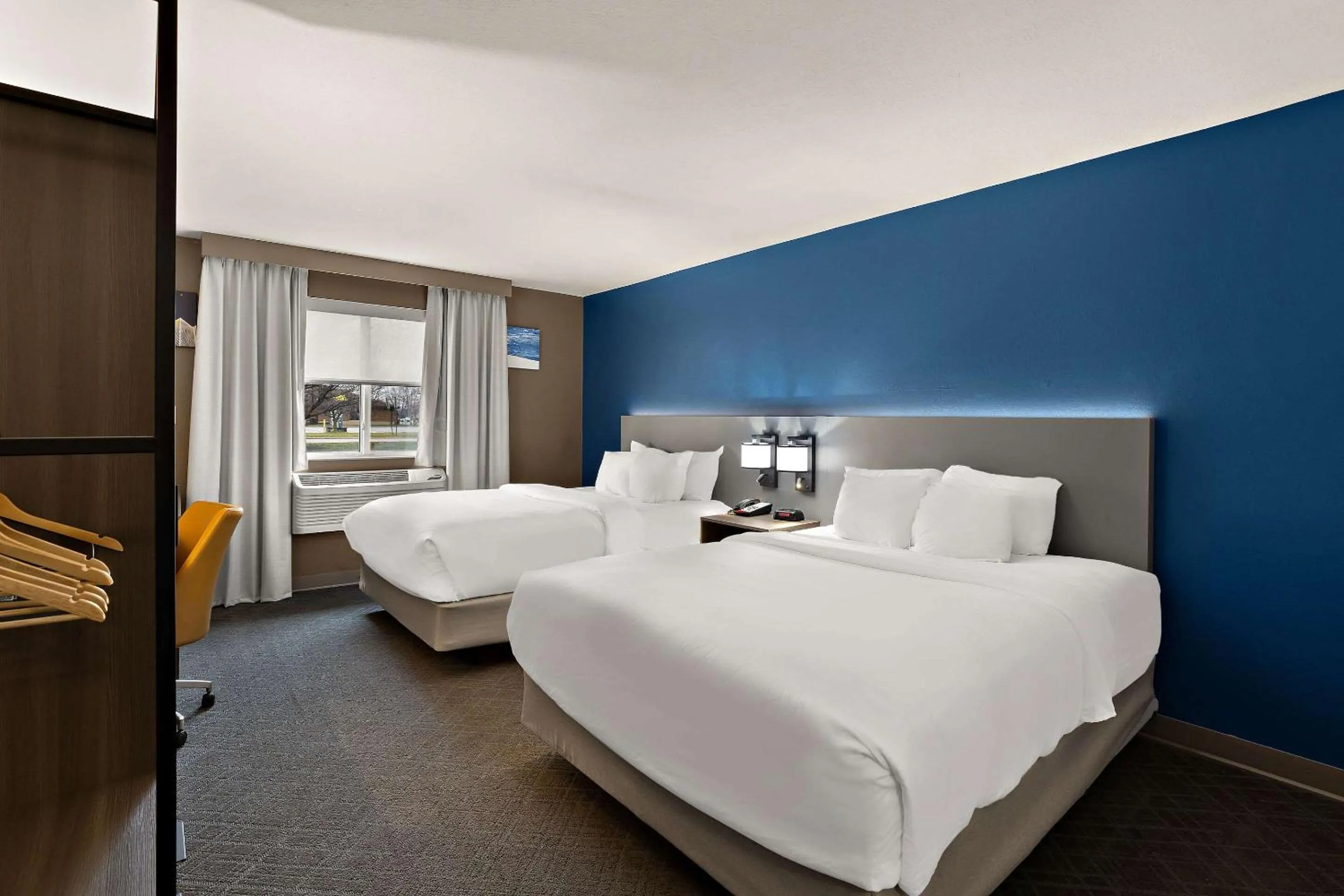 Bedroom, Bed in Comfort Inn & Suites