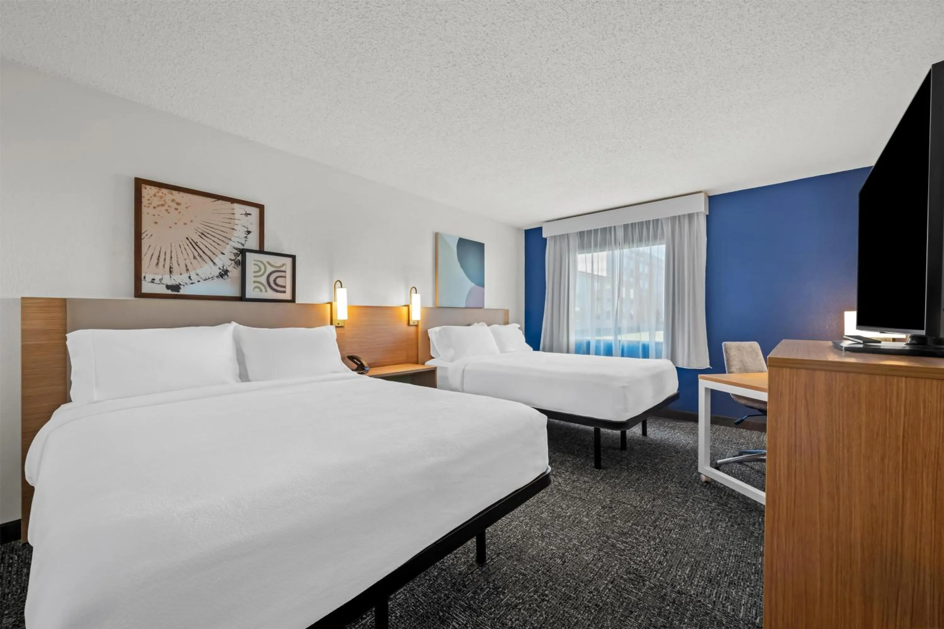 Bed in Spark By Hilton Cleveland Beachwood