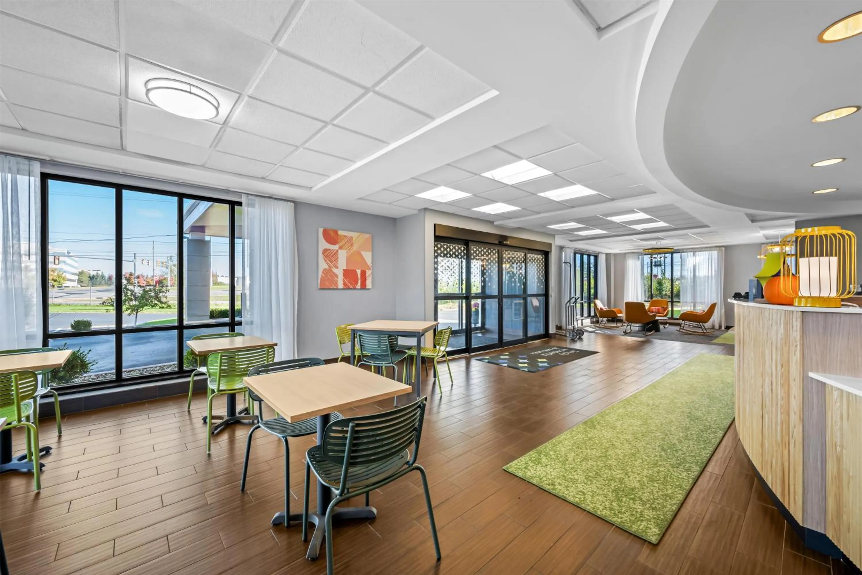 Lobby or reception in Spark By Hilton Cleveland Beachwood