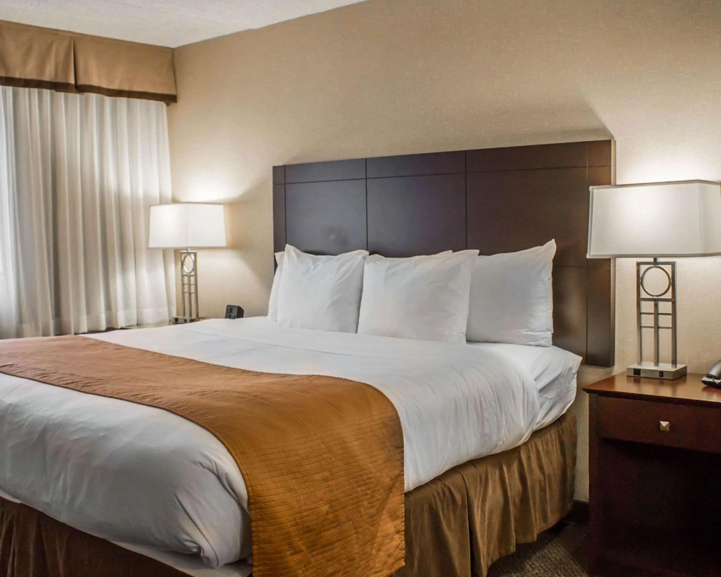 Bedroom, Bed in Comfort Inn & Suites Wadsworth