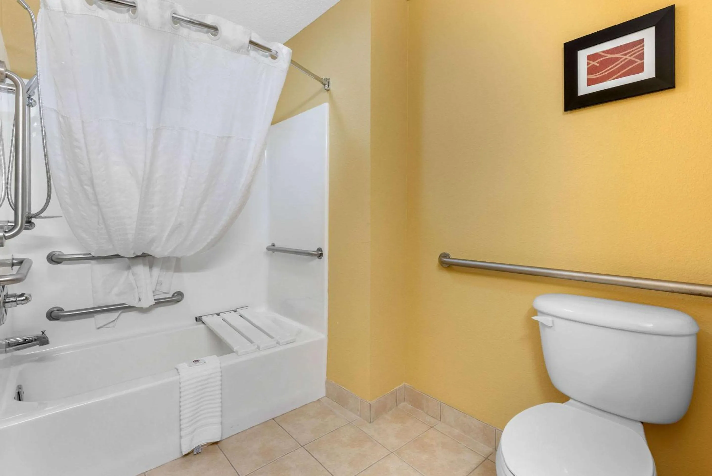 Bathroom in Comfort Suites Findlay I-75 near Sports Complex