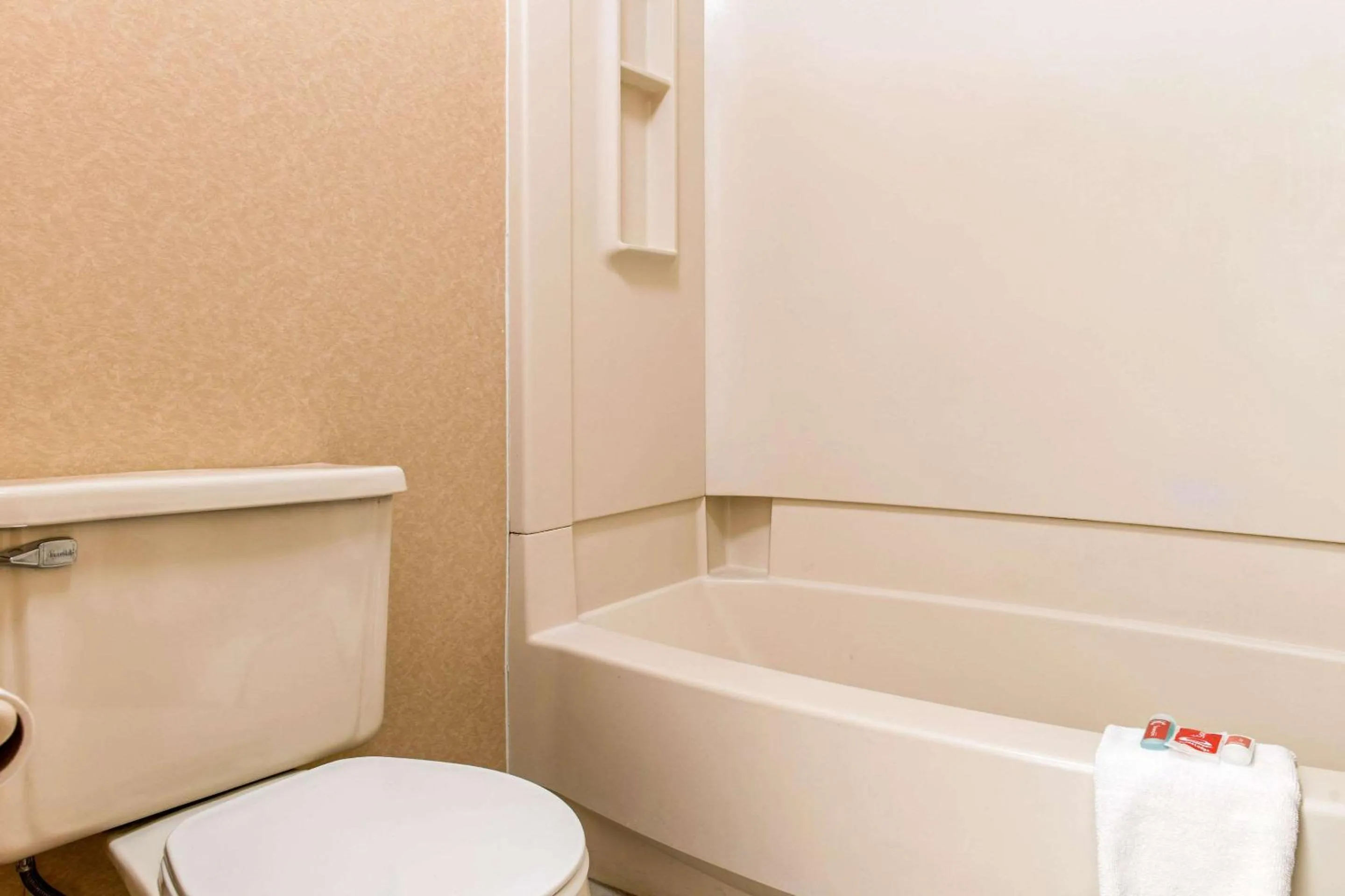 Bathroom in Econo Lodge