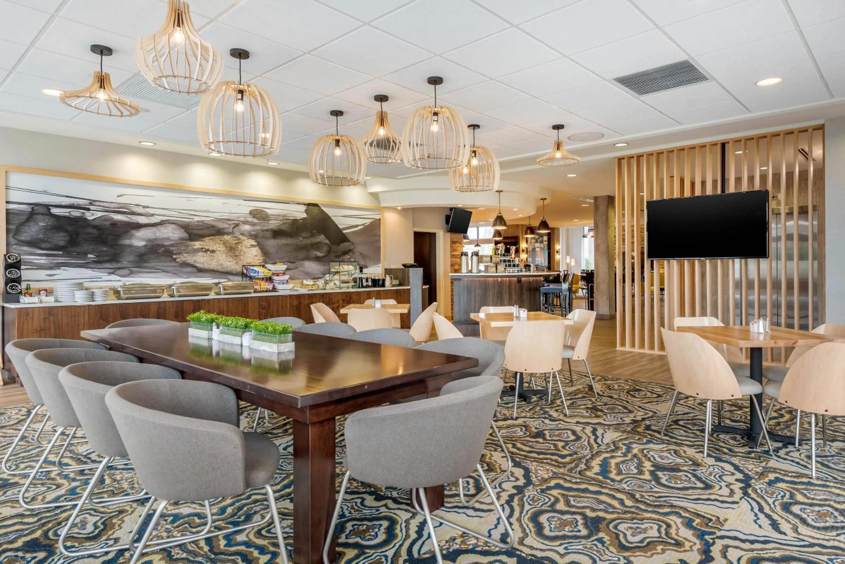 Restaurant/places to eat in Cambria Hotel Akron - Canton Airport