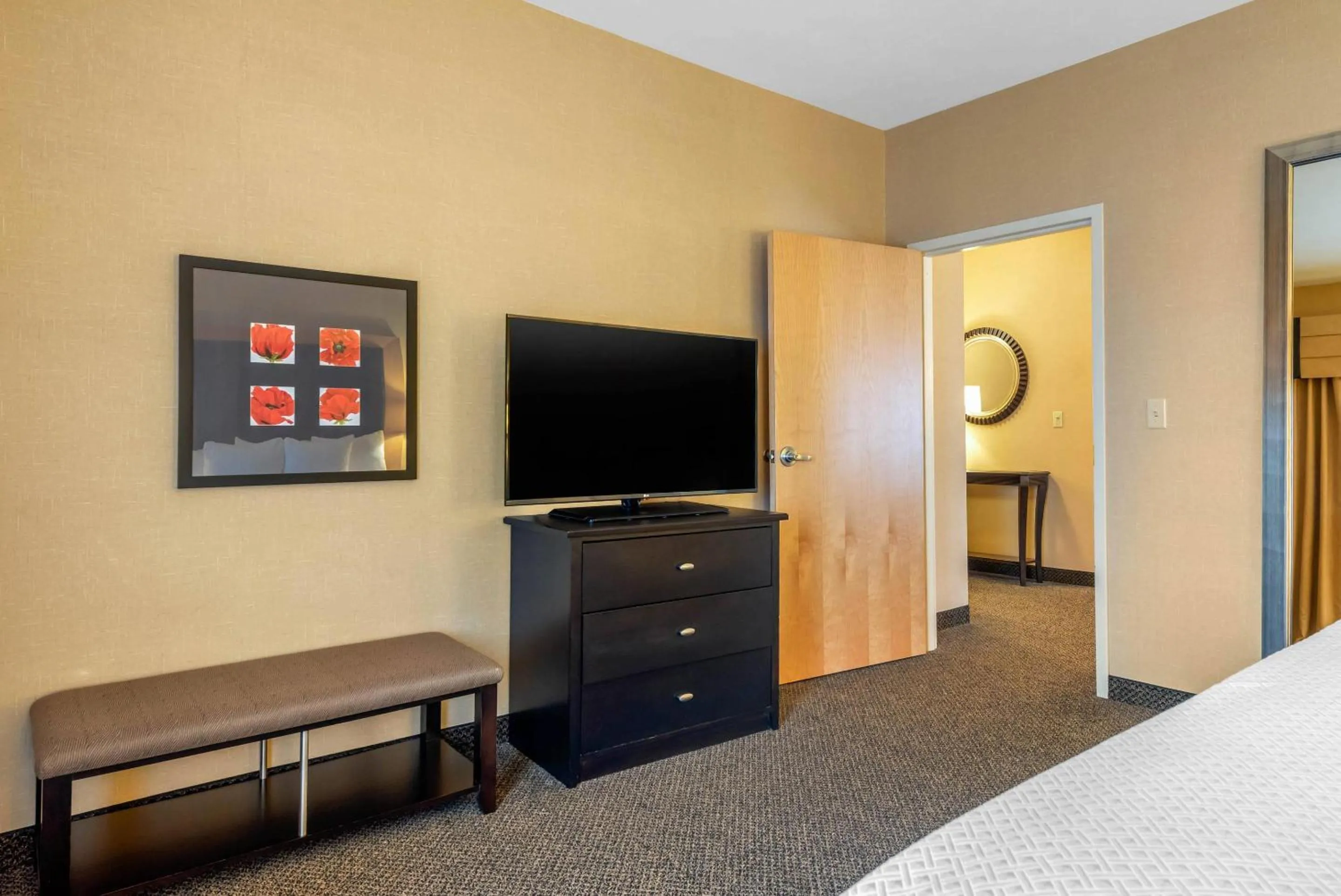 Bedroom, Bed in Cambria Hotel Akron - Canton Airport