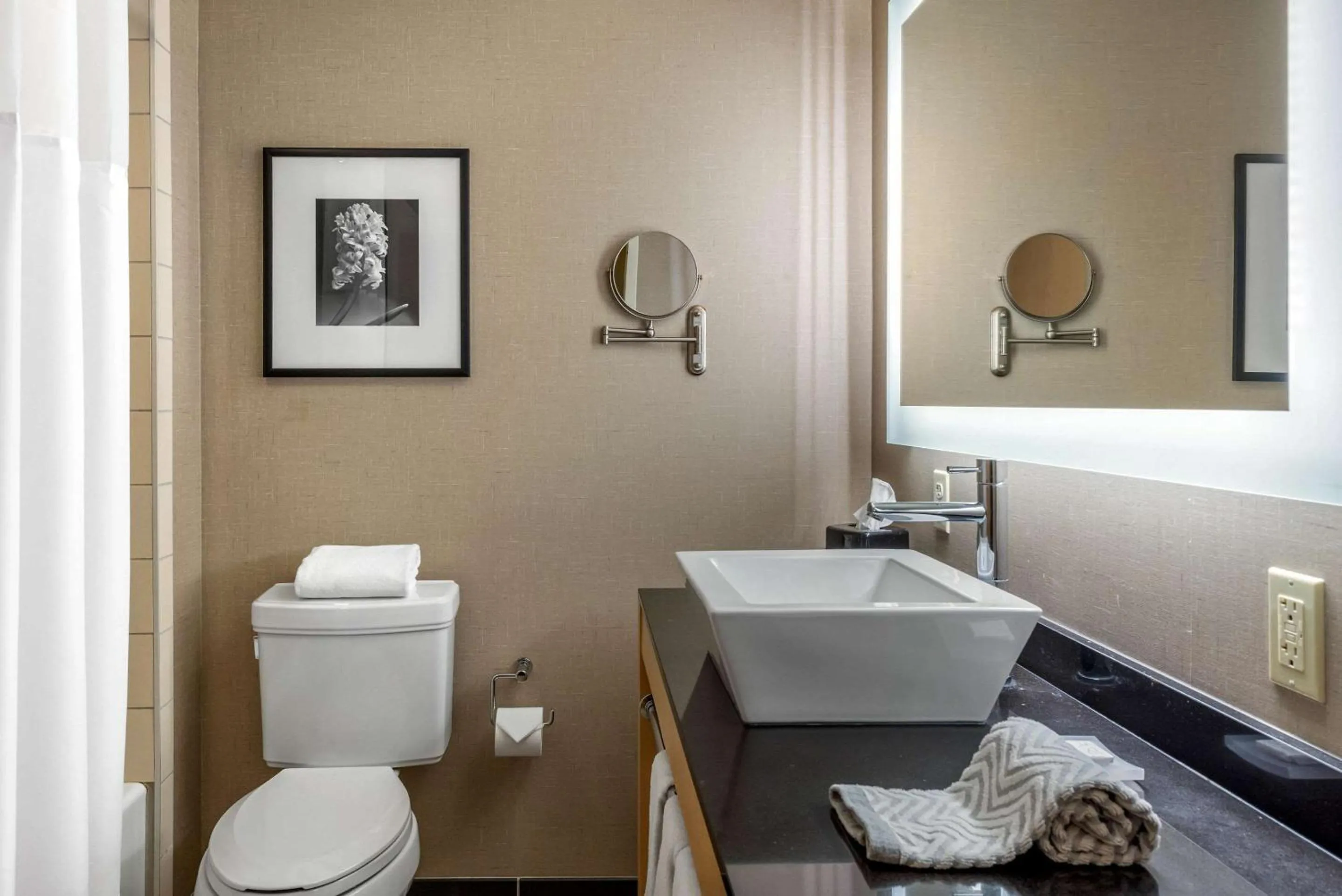 Bedroom in Cambria Hotel Akron - Canton Airport