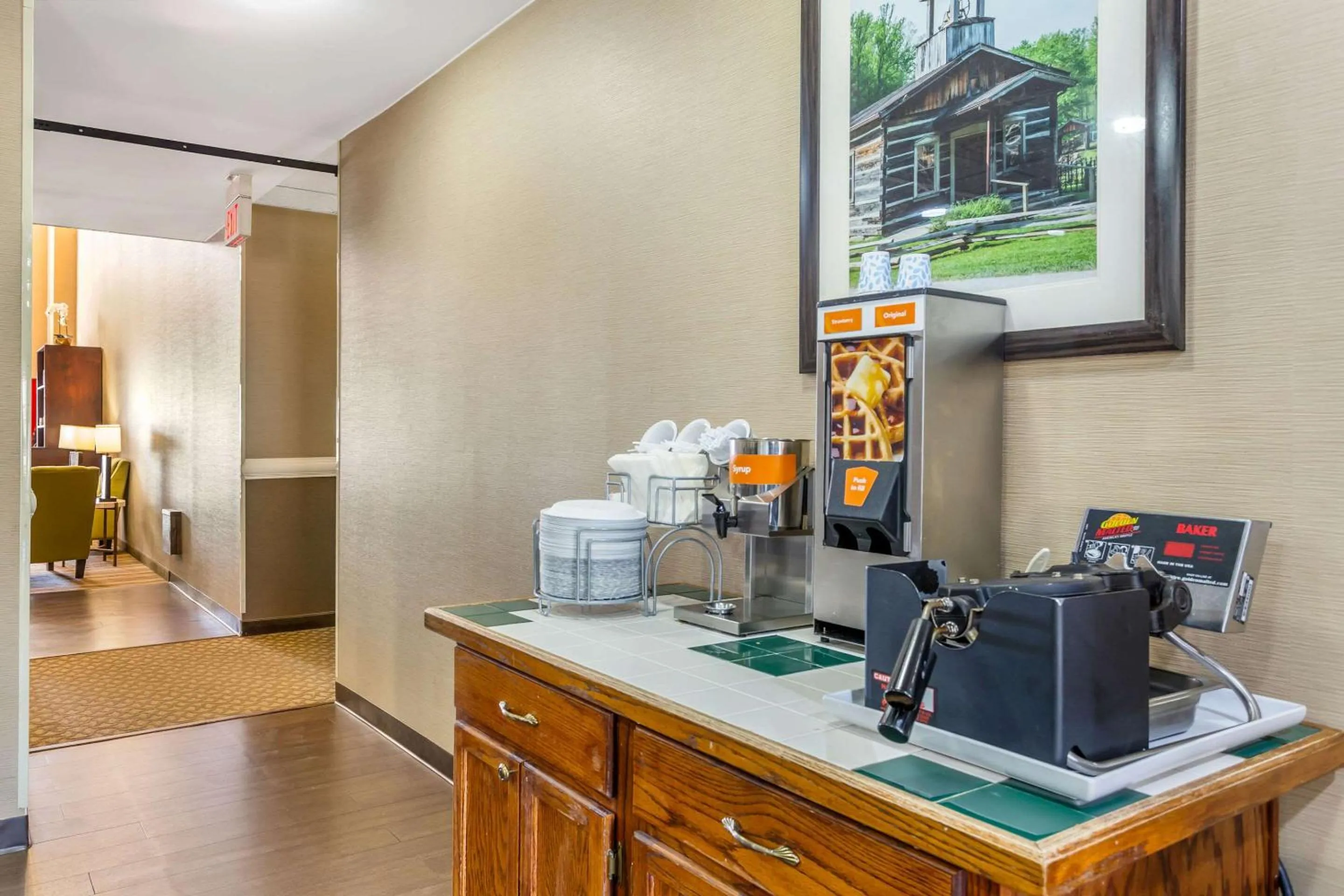 Breakfast in Comfort Suites South Point - Huntington