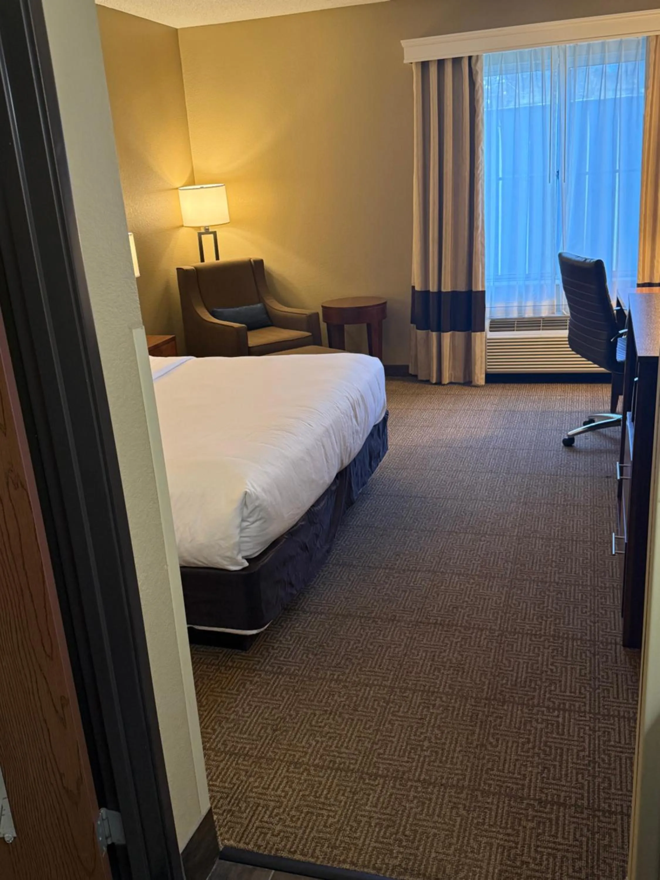 Bedroom, Bed in Comfort Inn North-Polaris