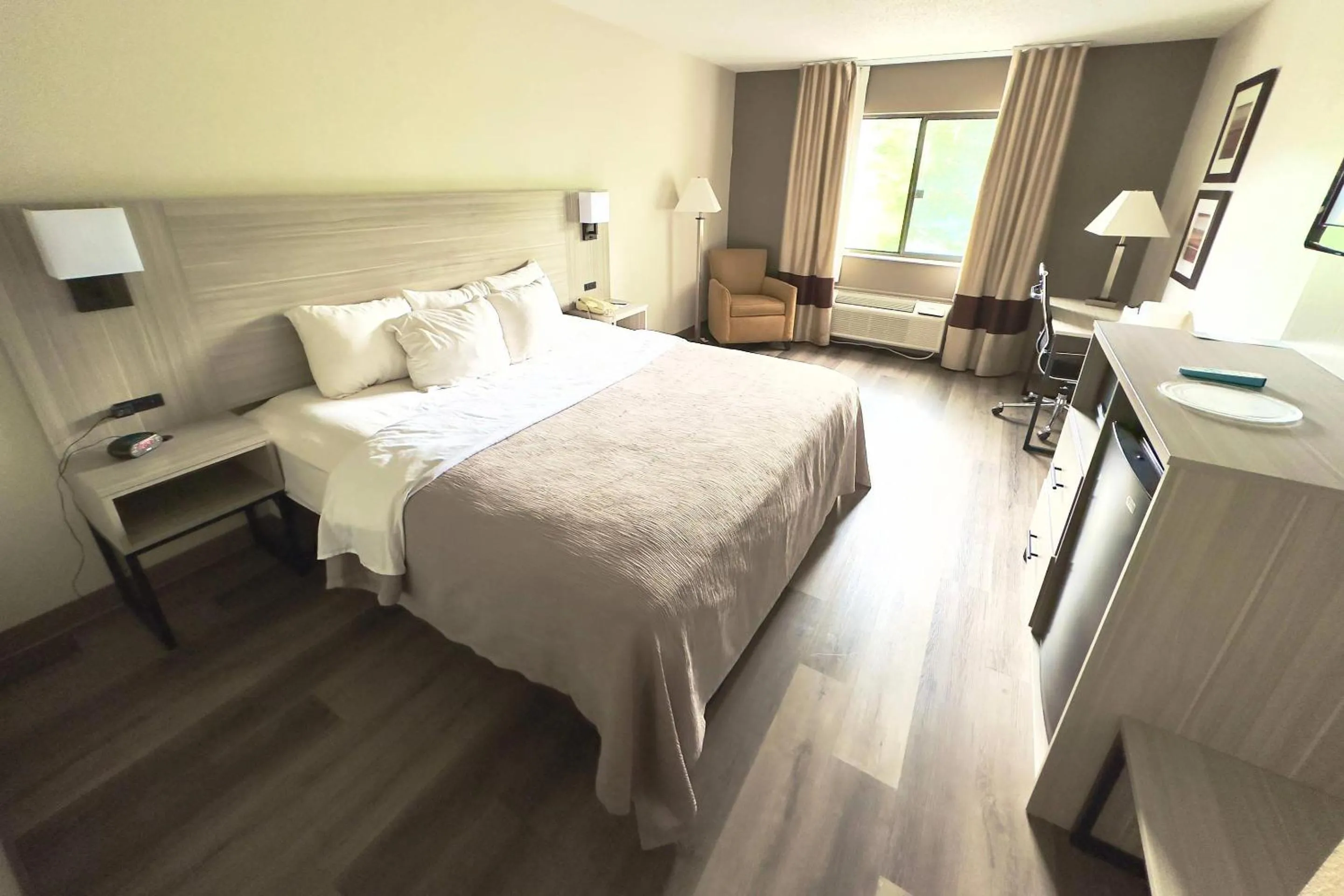 Bedroom, Bed in Quality Inn