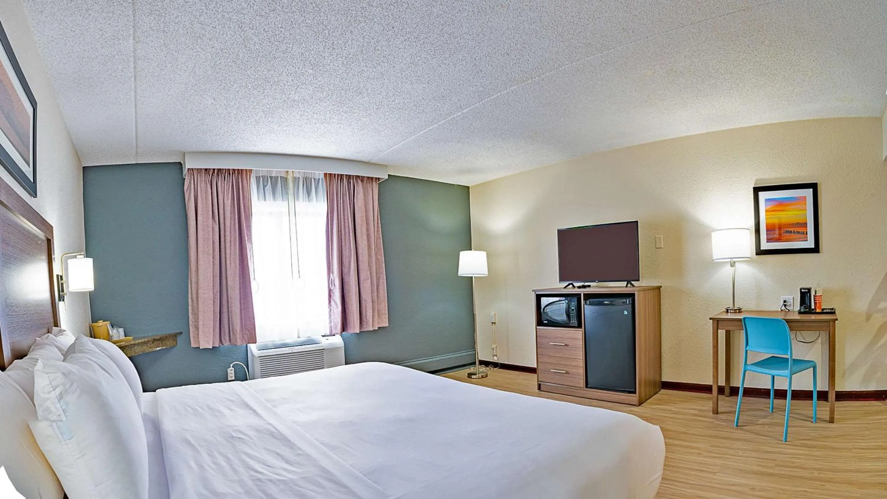 Bedroom, Bed in Quality Inn Milan-Sandusky