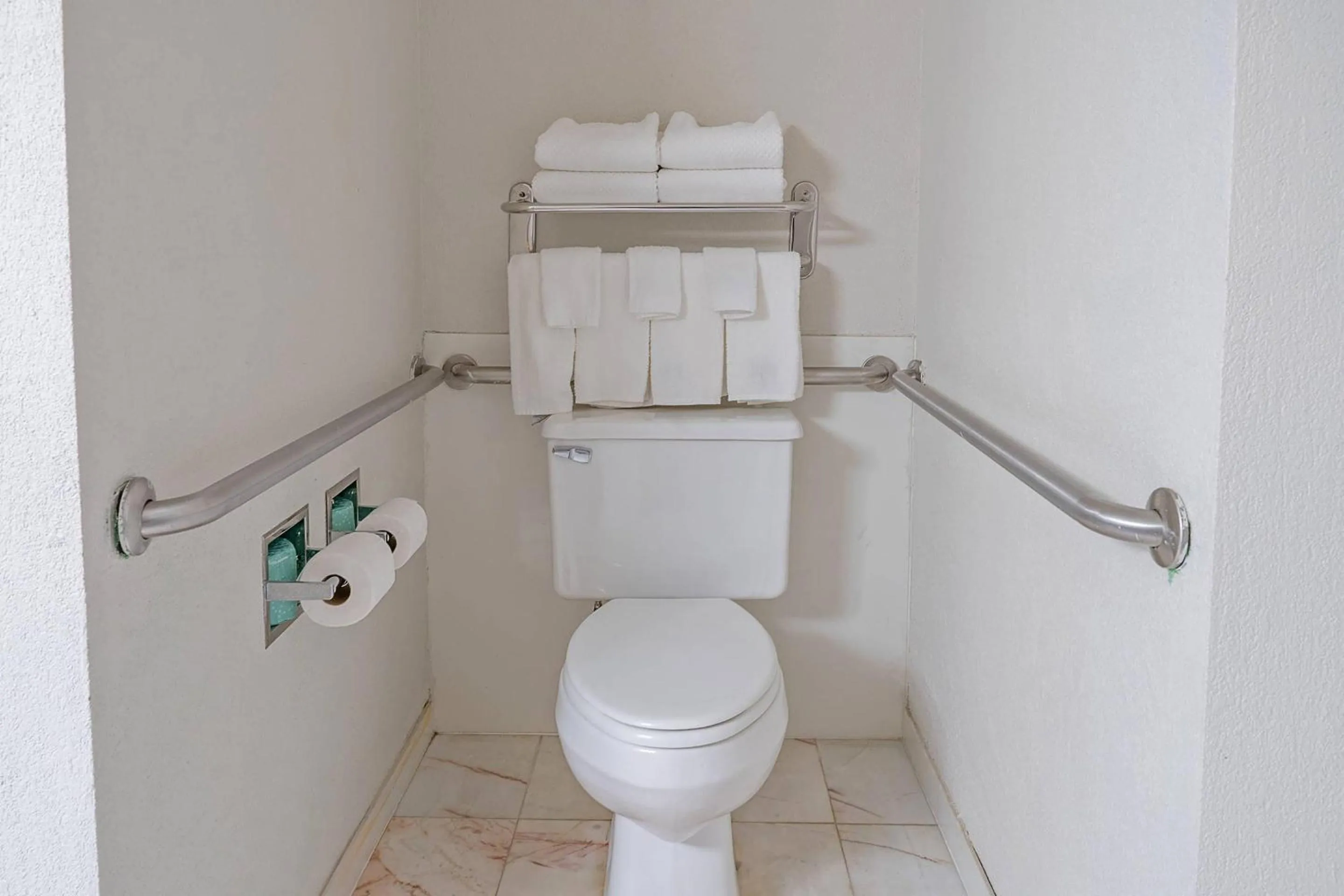 Bedroom in Quality Inn Milan-Sandusky