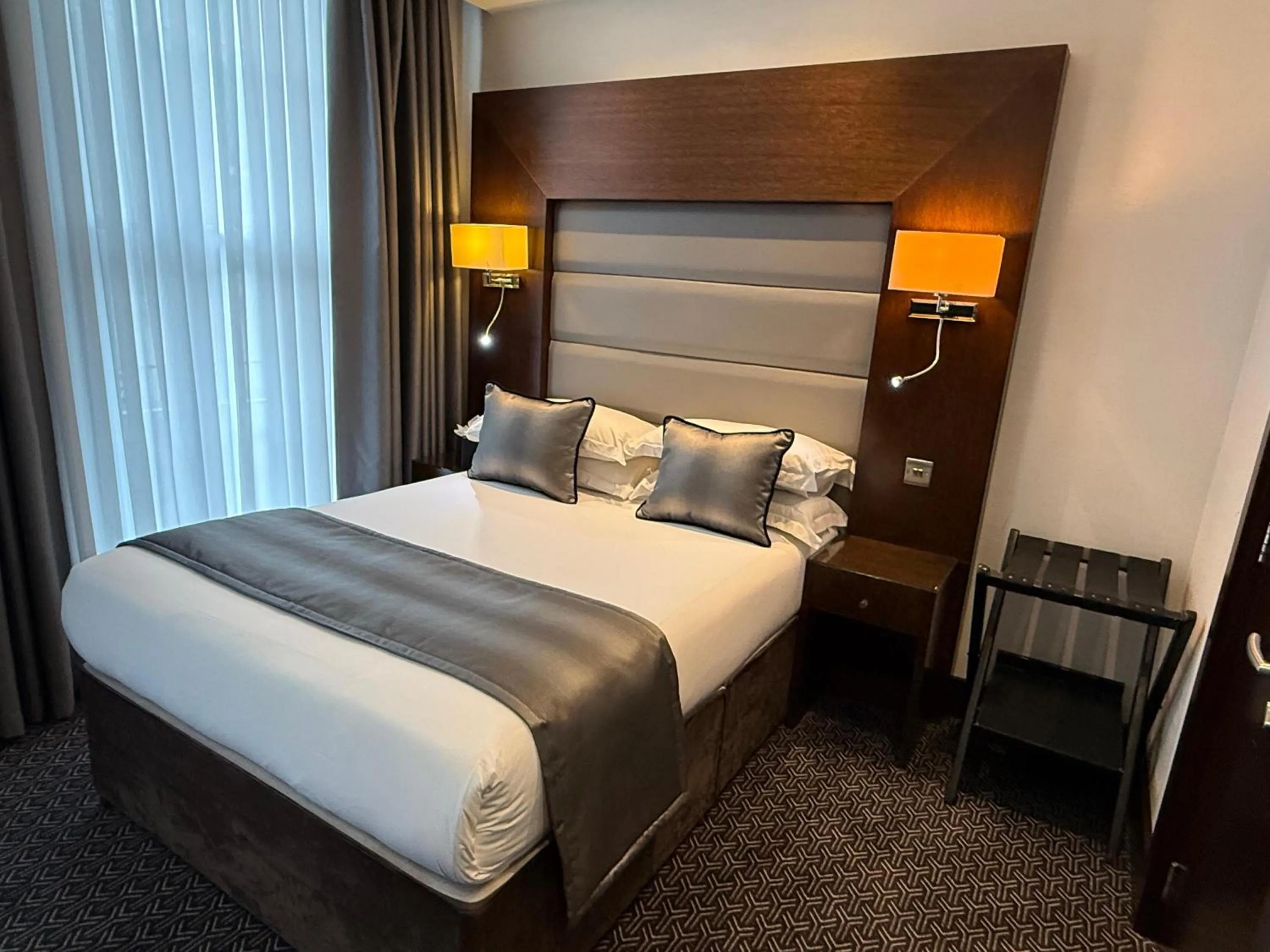 Bedroom, Bed in Park Avenue Baker Street