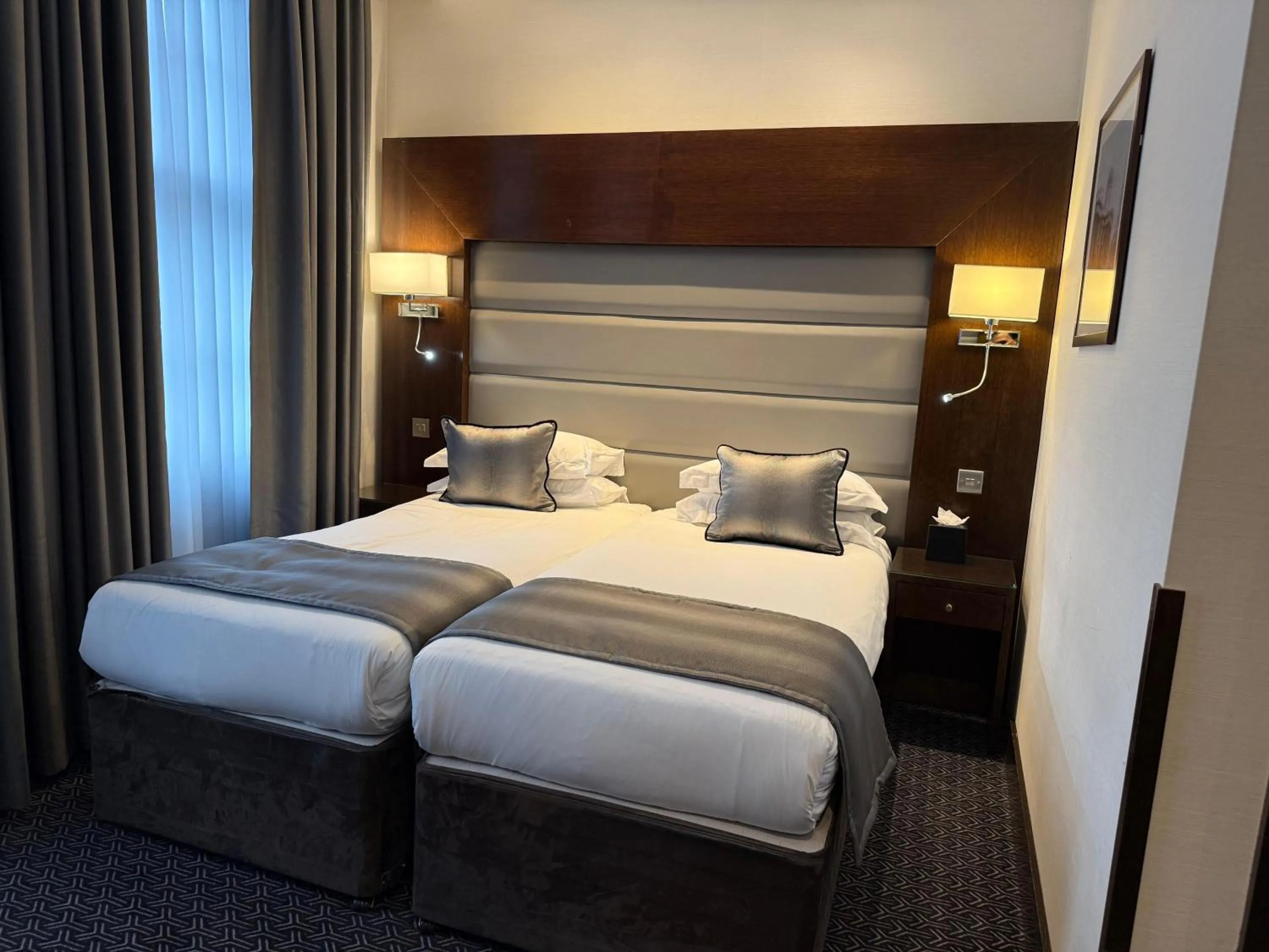 Bedroom, Bed in Park Avenue Baker Street