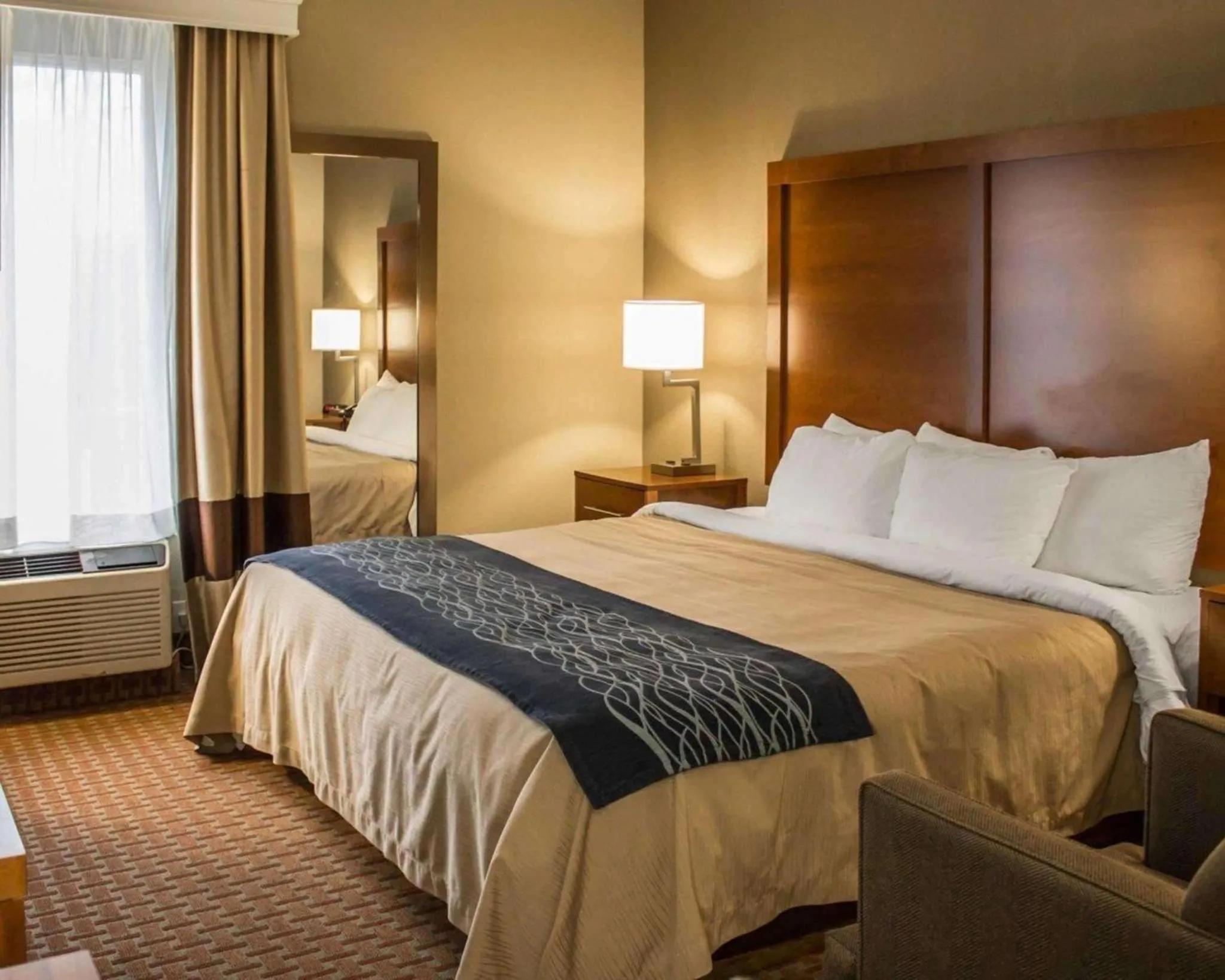 Photo of the whole room in Quality Inn