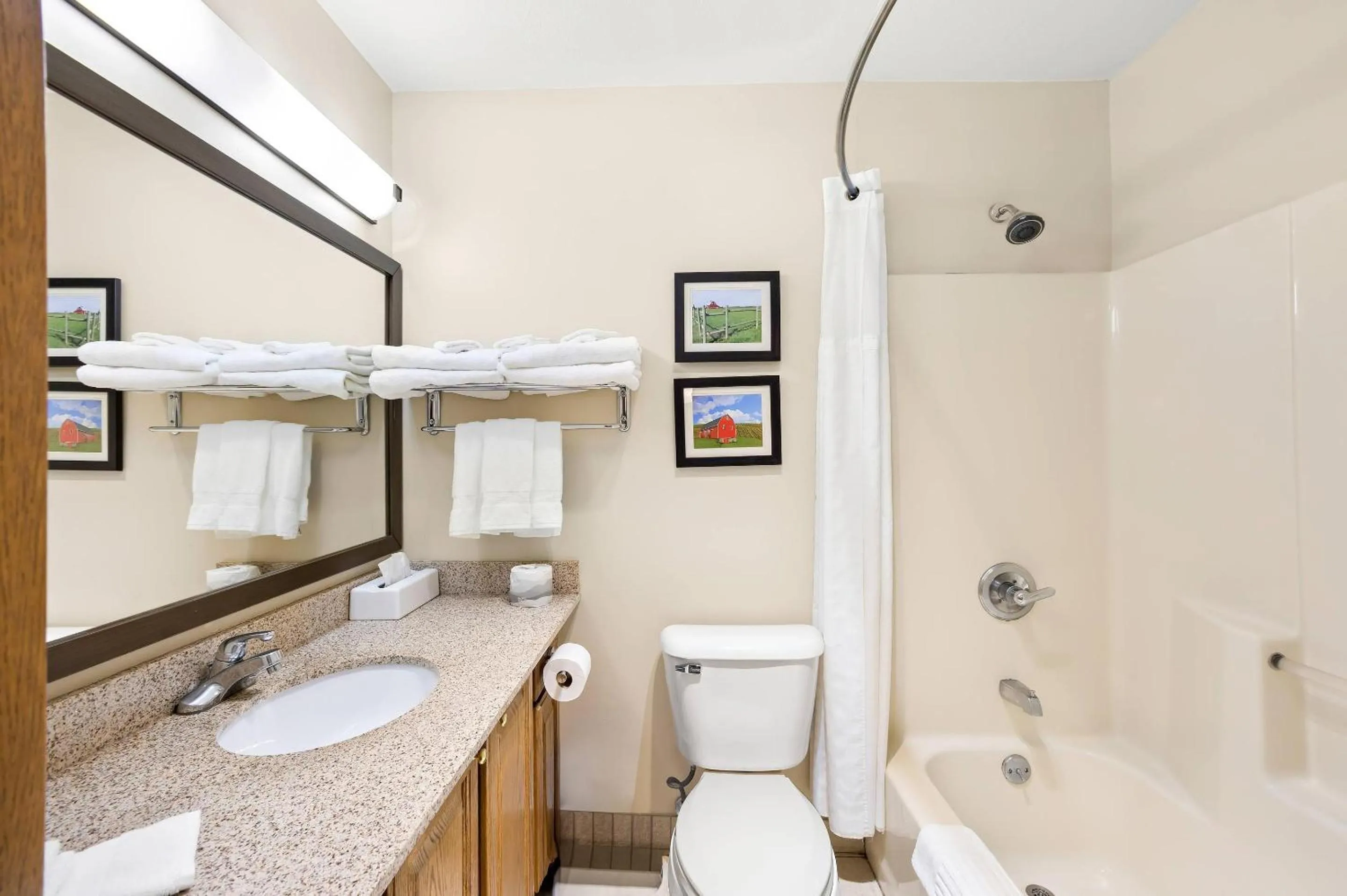 Bedroom in Comfort Inn Van Wert