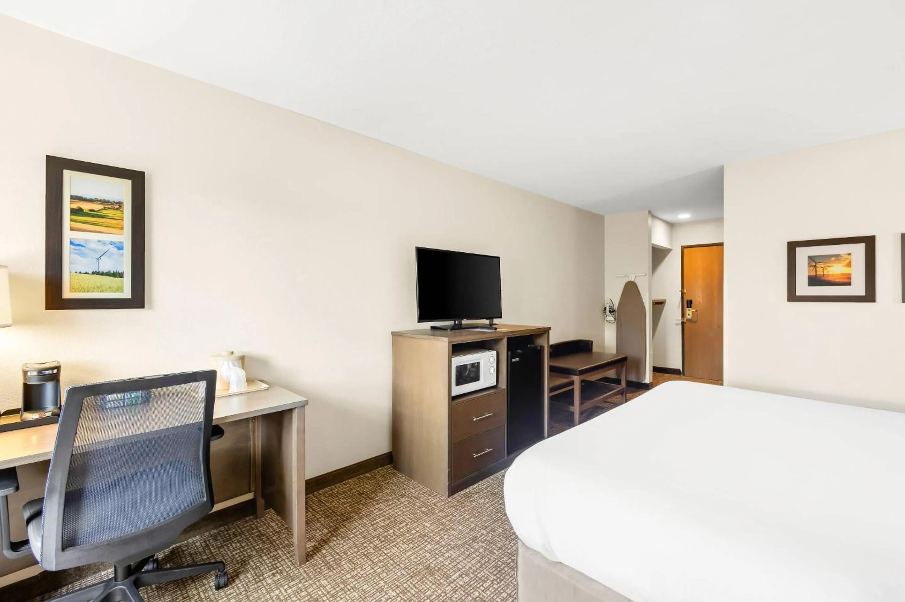 Bedroom, Bed in Comfort Inn Van Wert