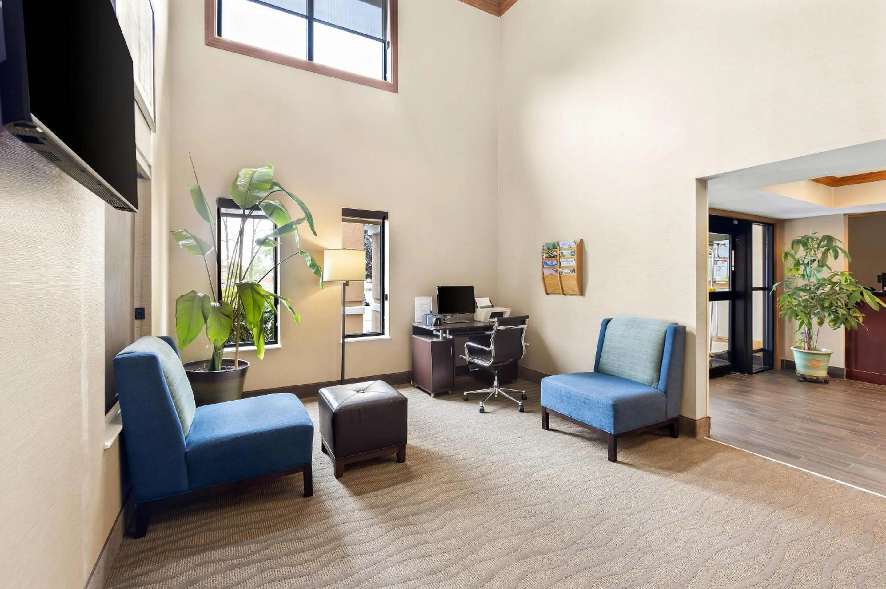 Lobby or reception in Comfort Inn Van Wert