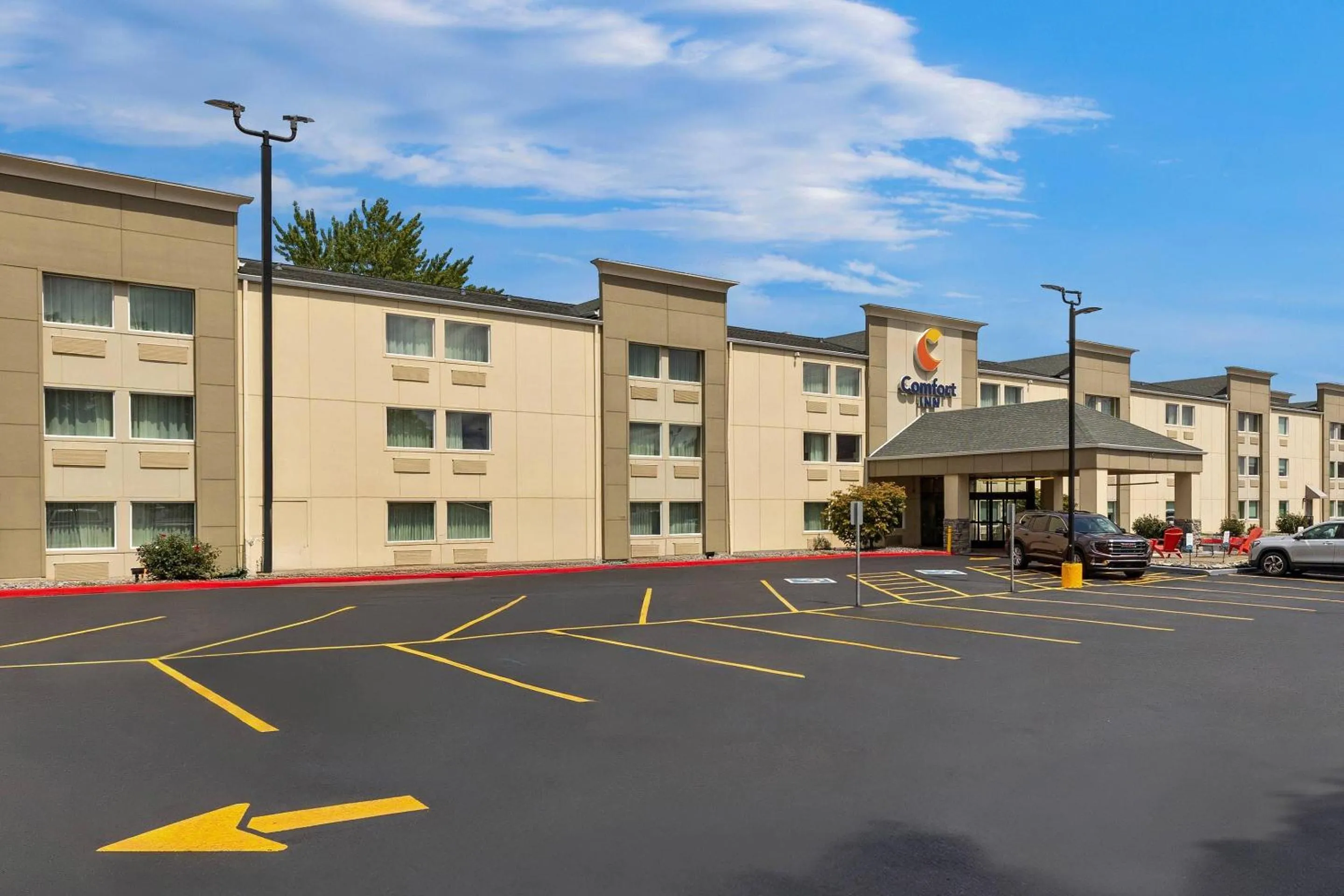 Property building in Comfort Inn Mayfield Heights Cleveland East