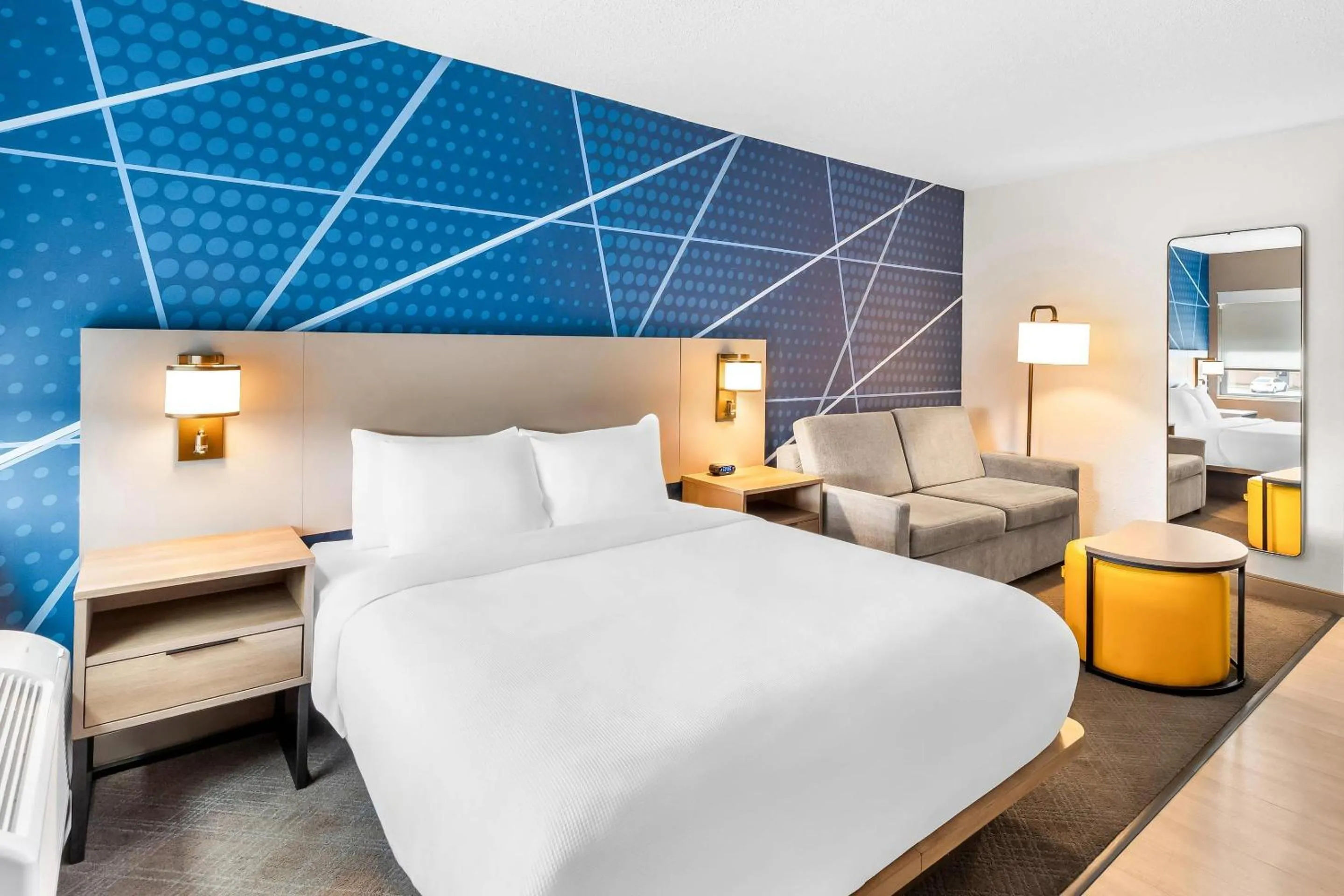 Bedroom, Bed in Comfort Inn Mayfield Heights Cleveland East