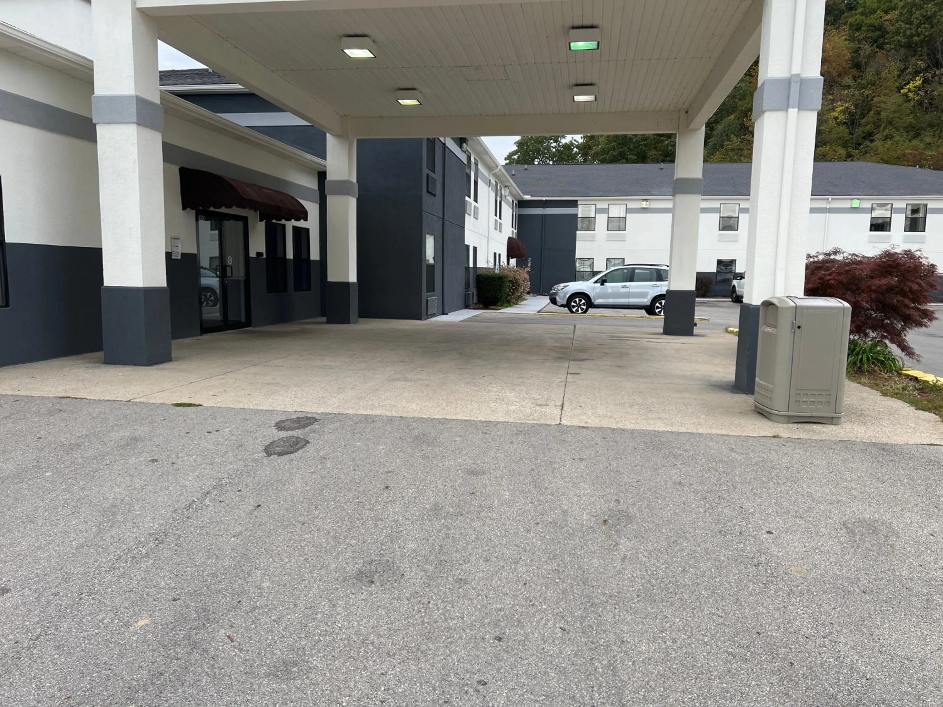 Facade/entrance in Quality Inn & Suites Portsmouth