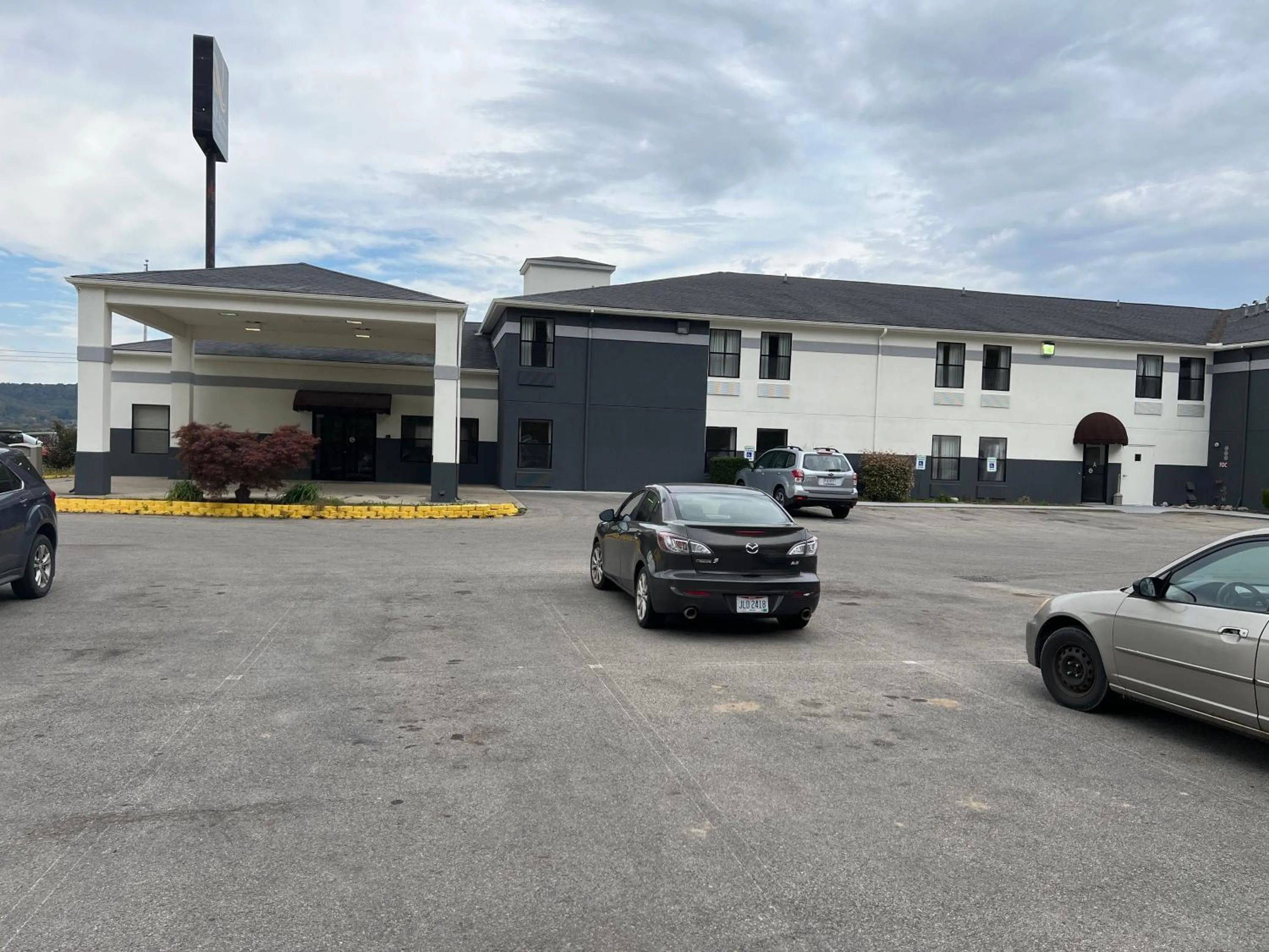 Property building in Quality Inn & Suites Portsmouth