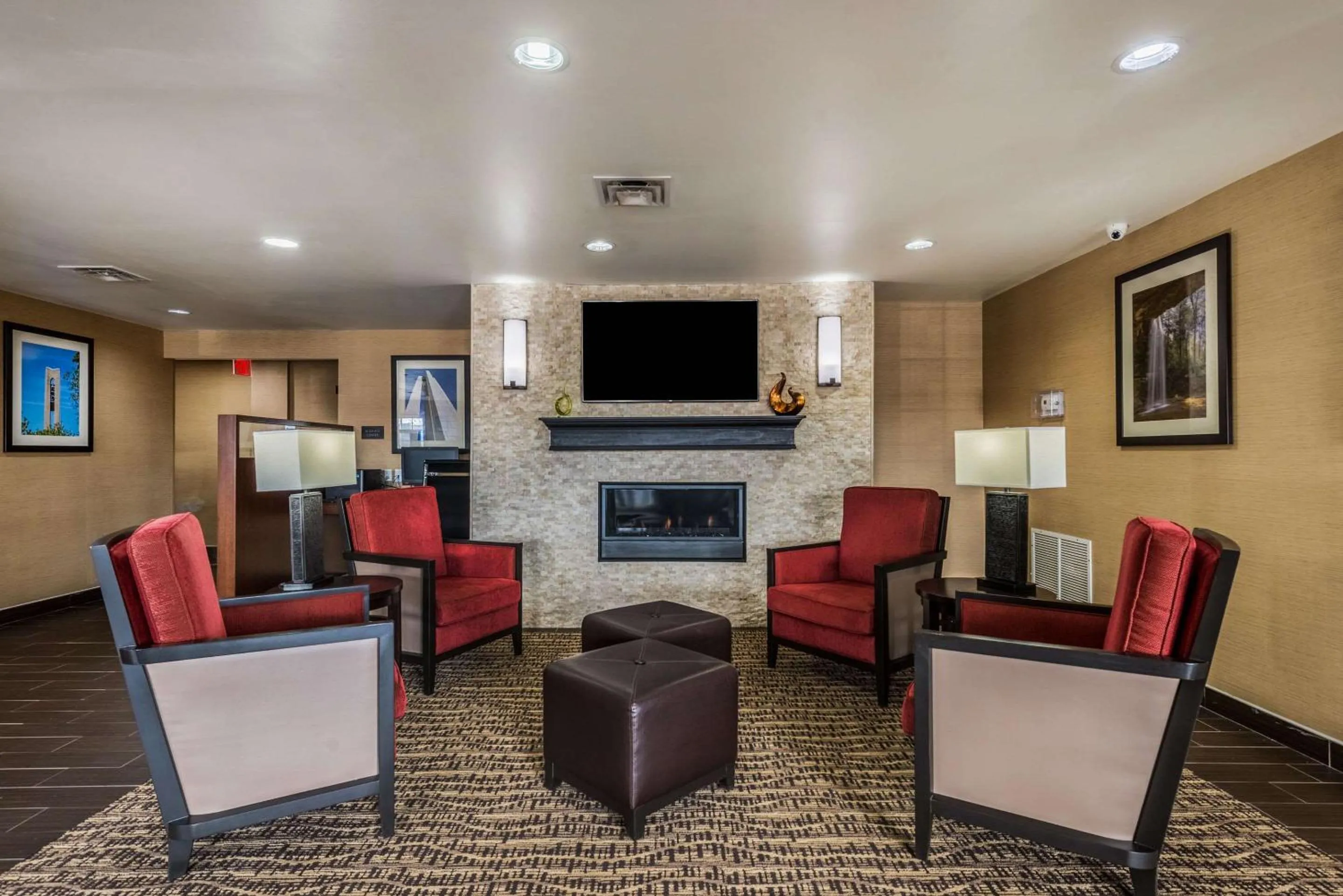 Lobby or reception in Comfort Inn & Suites Dayton North
