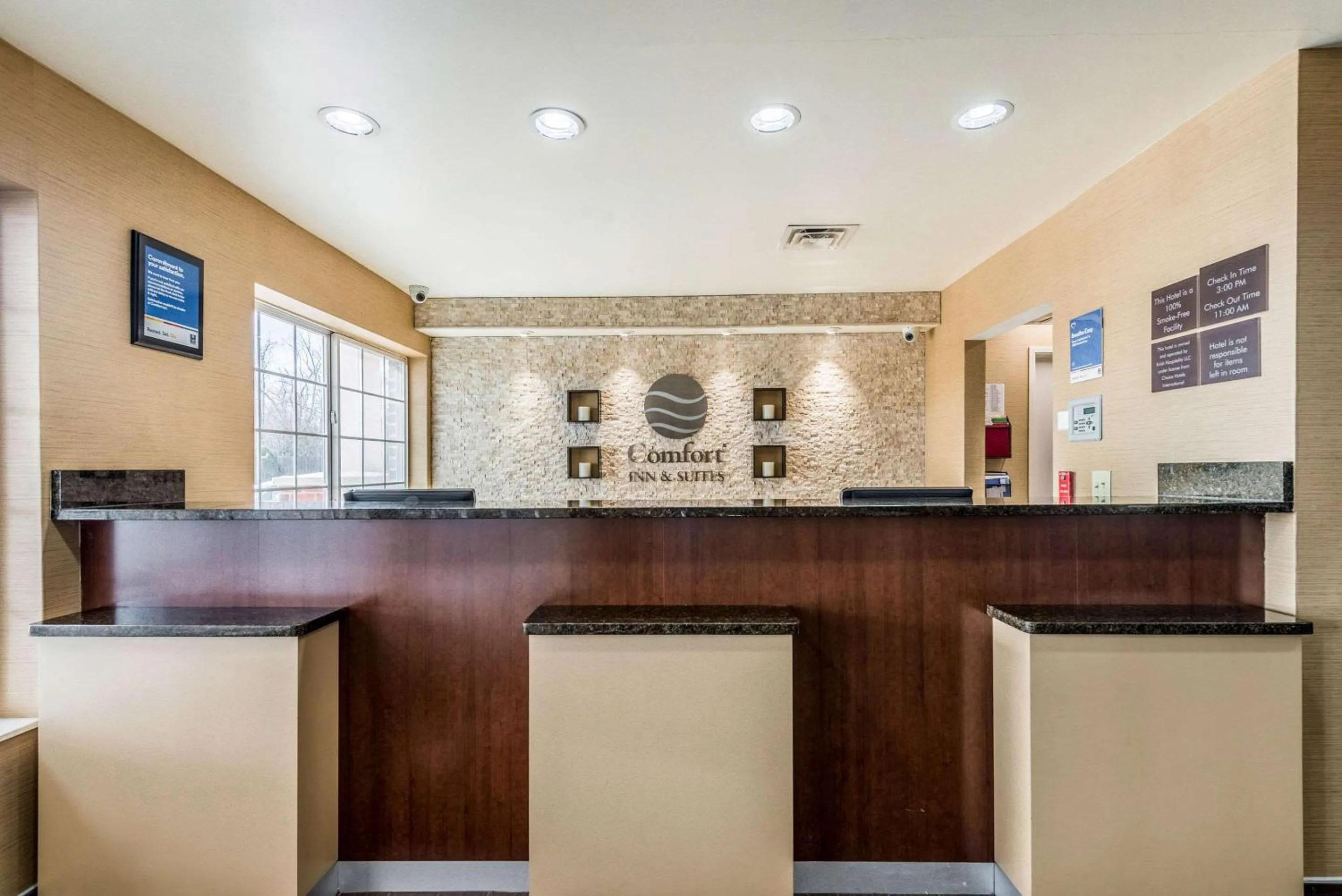 Lobby or reception in Comfort Inn & Suites Dayton North