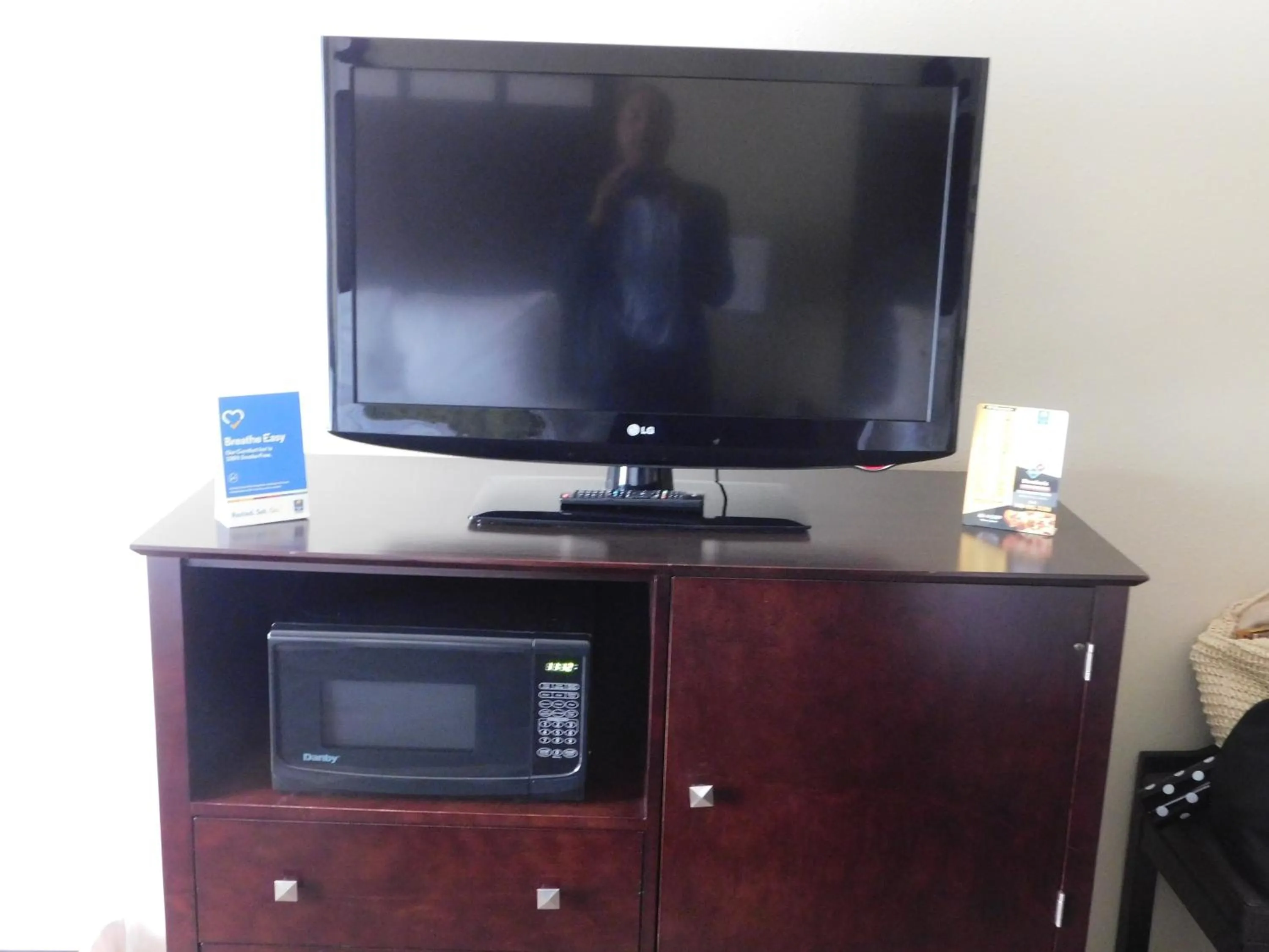TV and multimedia in Comfort Inn St Clairsville