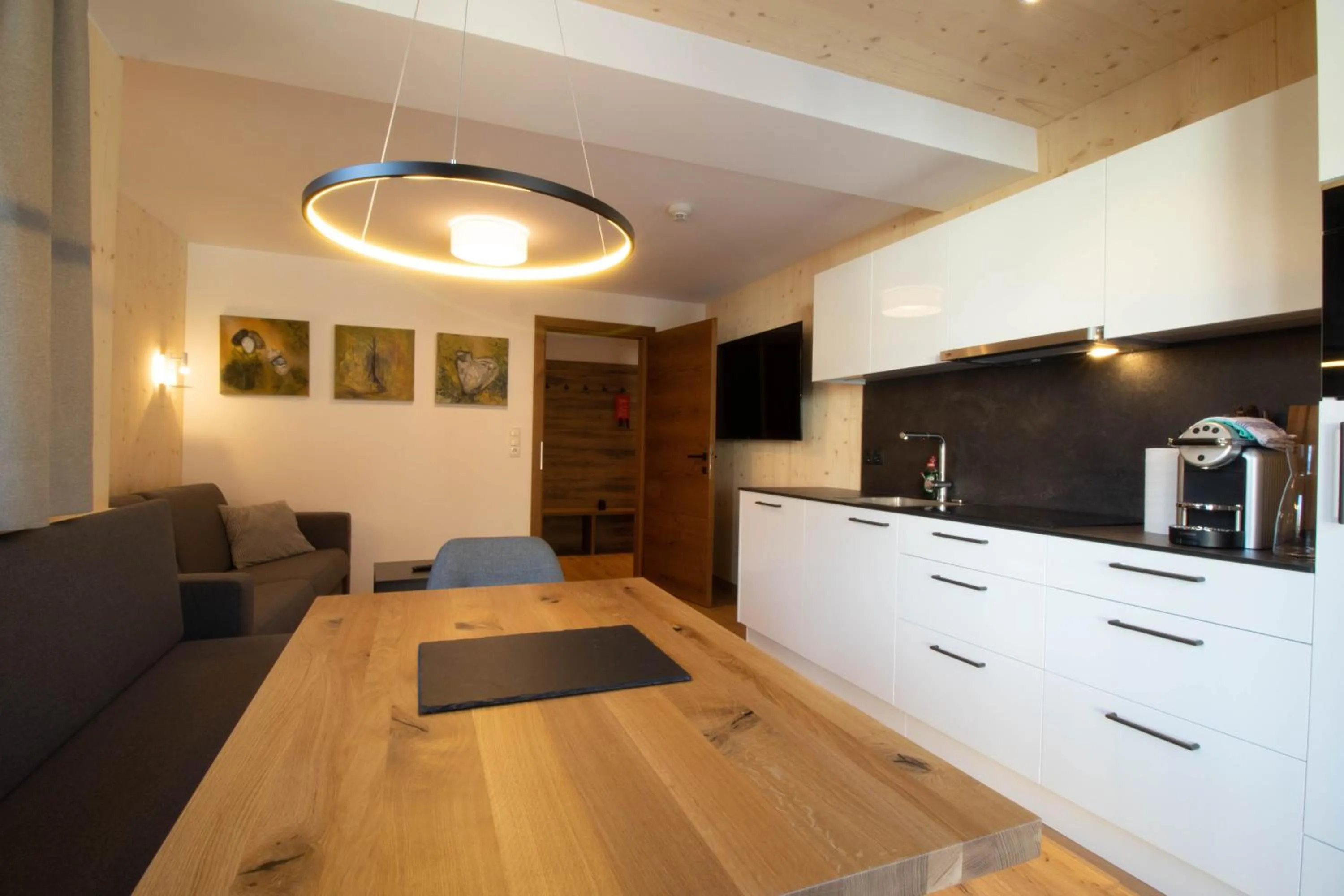 Kitchen or kitchenette in Wally Berg-Appartements