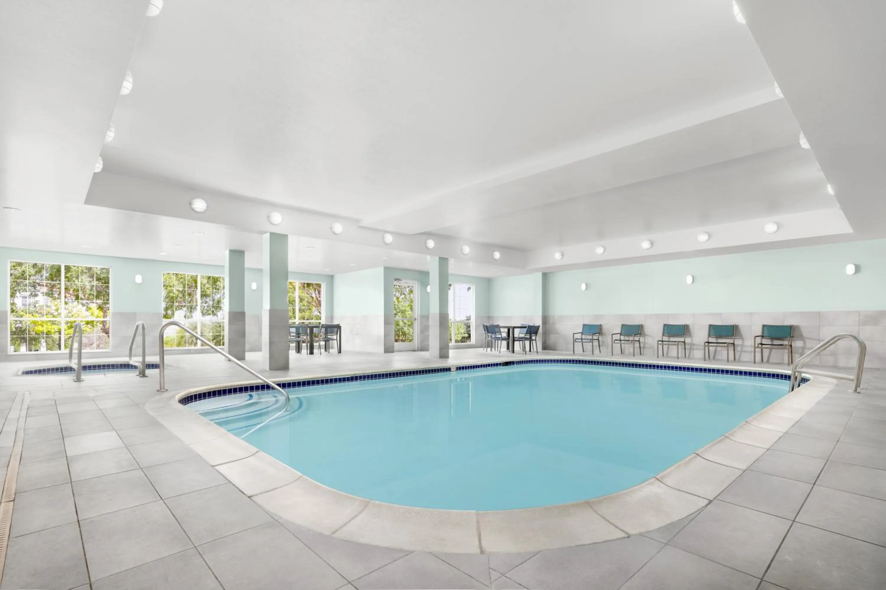 Swimming pool in Homewood Suites by Hilton Dallas-DFW Airport N-Grapevine