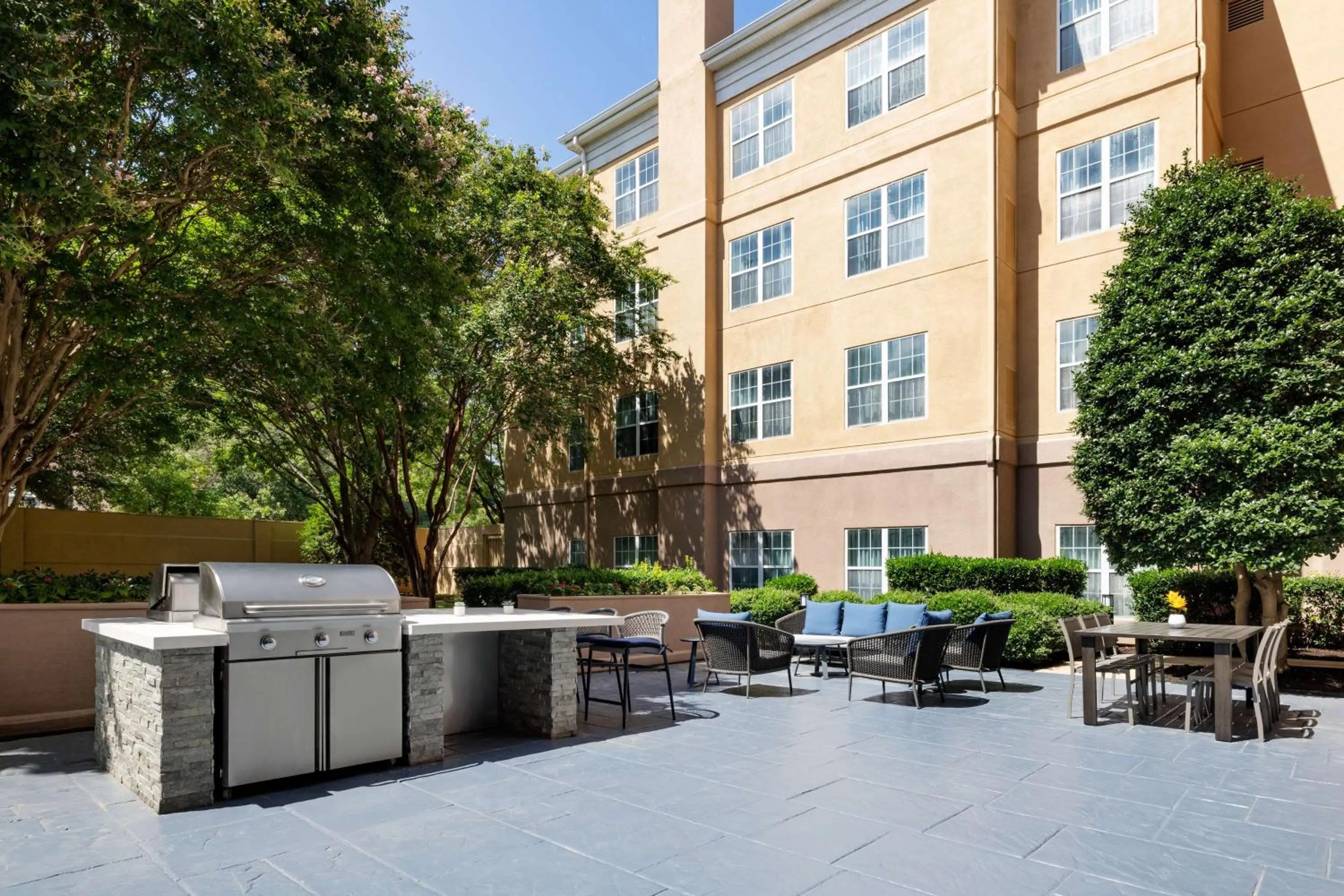 Dining area in Homewood Suites by Hilton Dallas-DFW Airport N-Grapevine