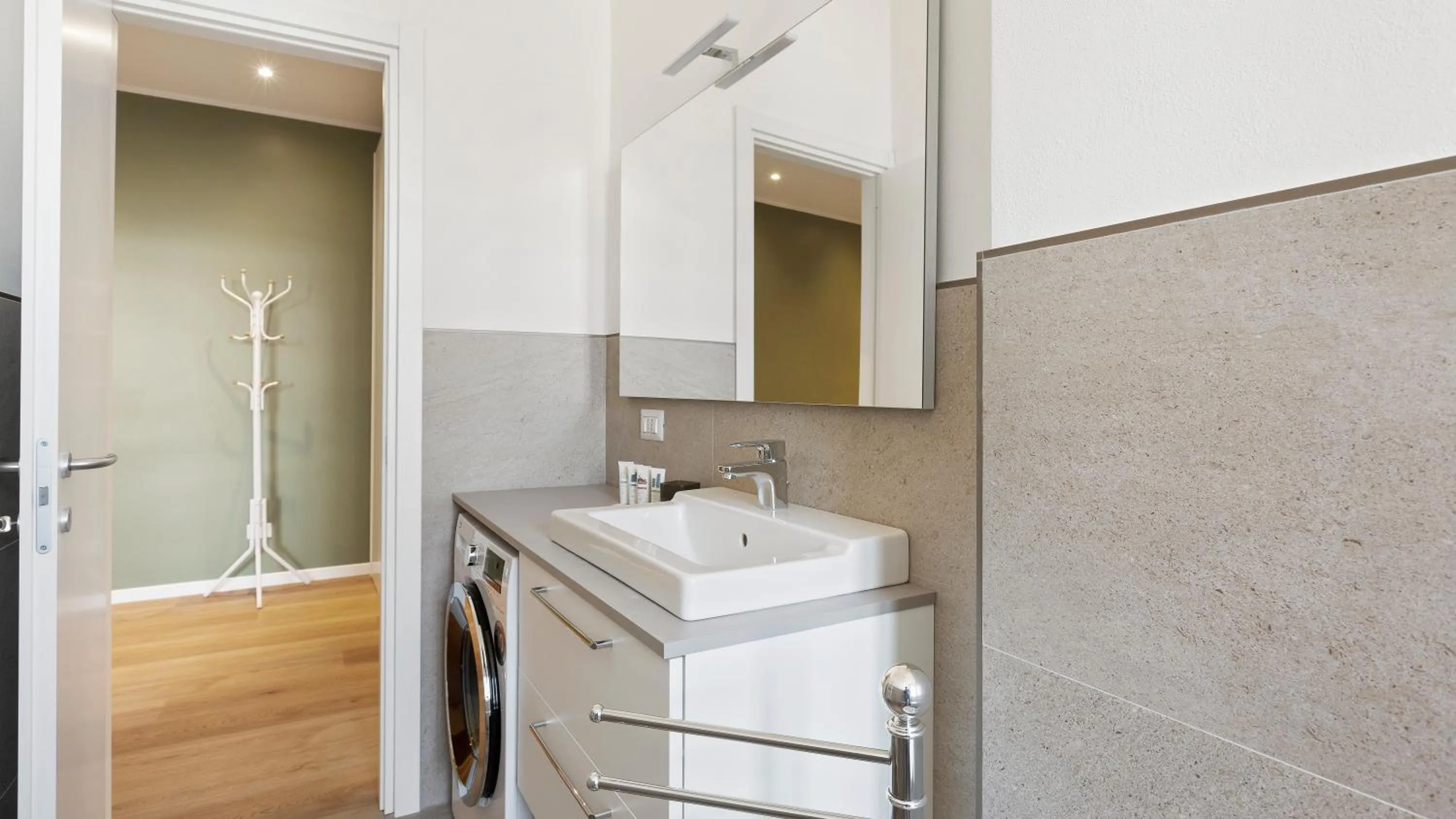 Italianway Easy - Largo Allegri 4