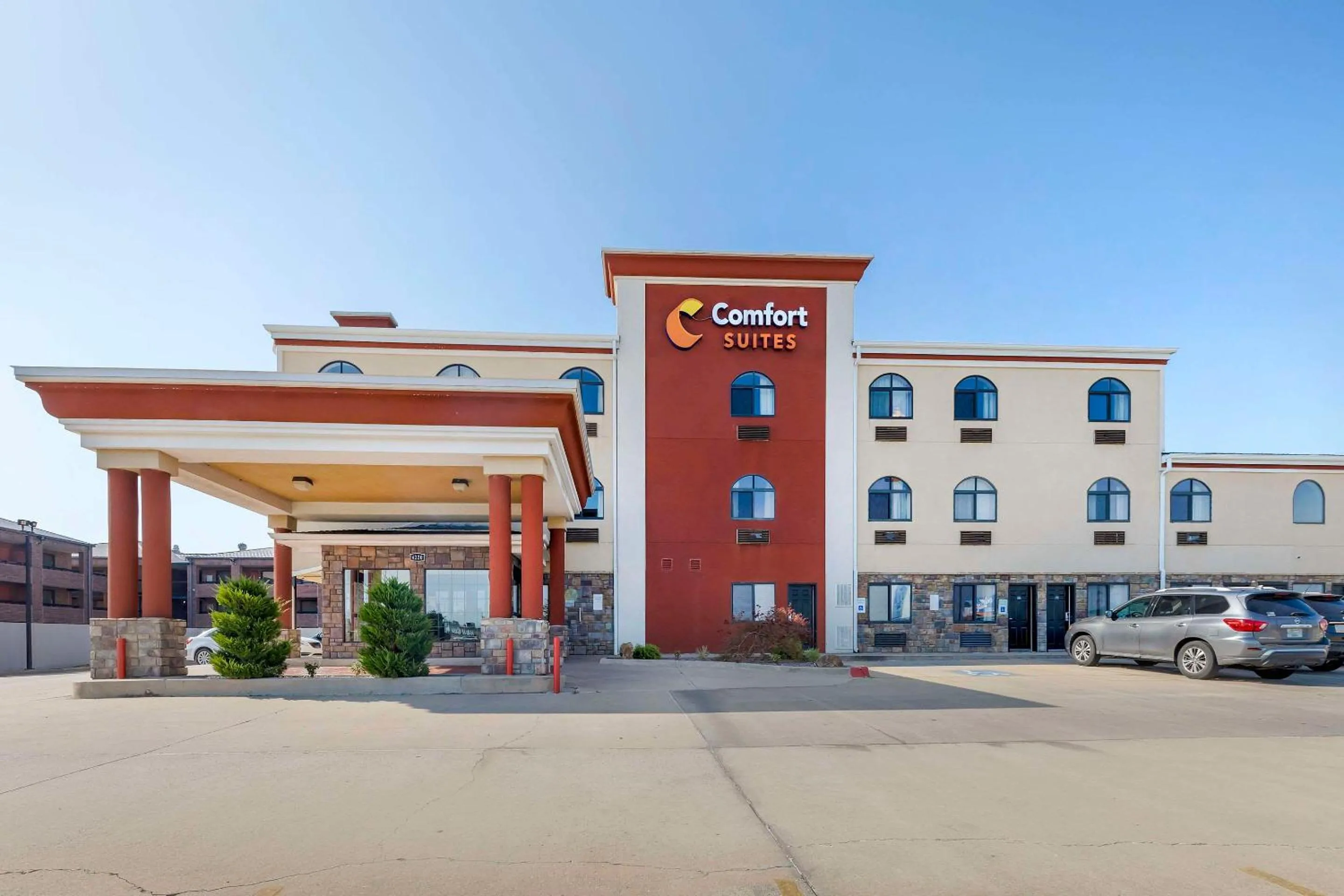 Property building in Comfort Suites Fairgrounds West