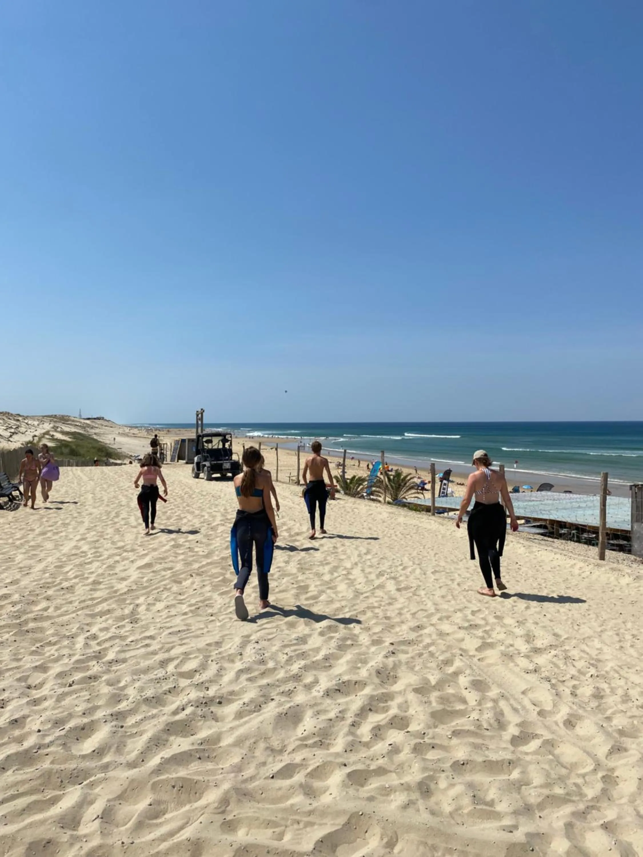 Hoya Surf Camp - Activités + logements