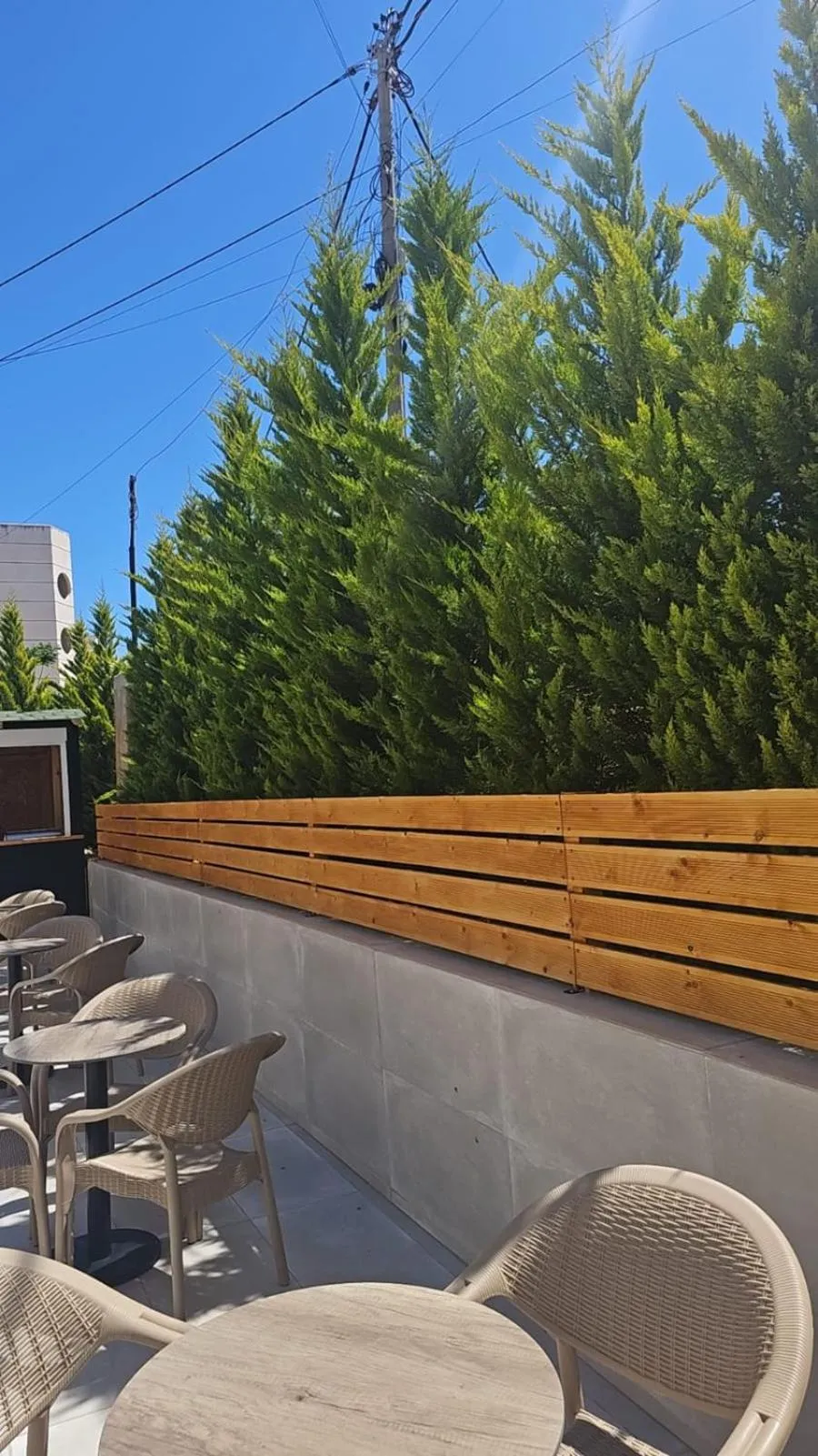 Restaurant/places to eat in Lux Apartments