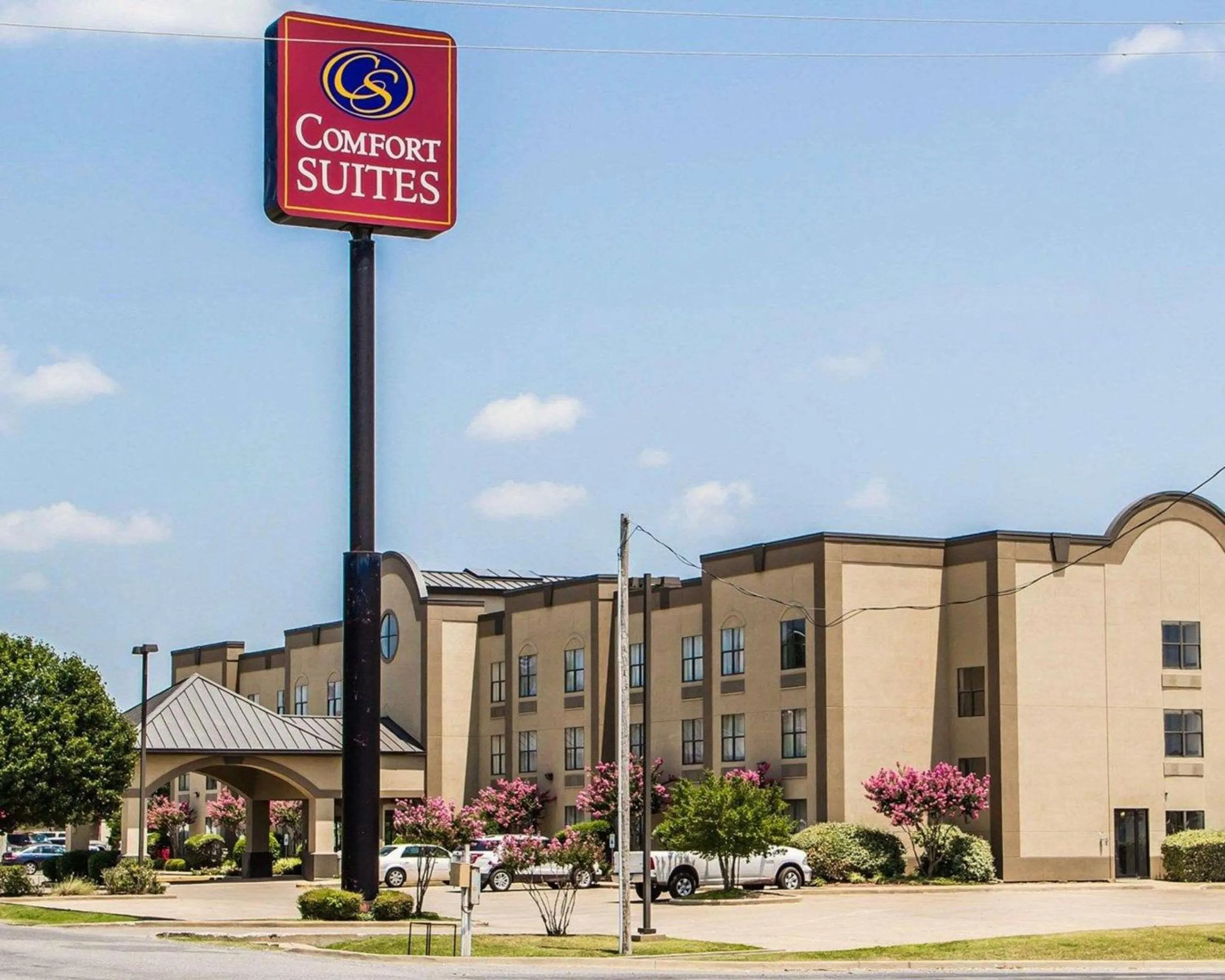 Property building in Comfort Suites McAlester
