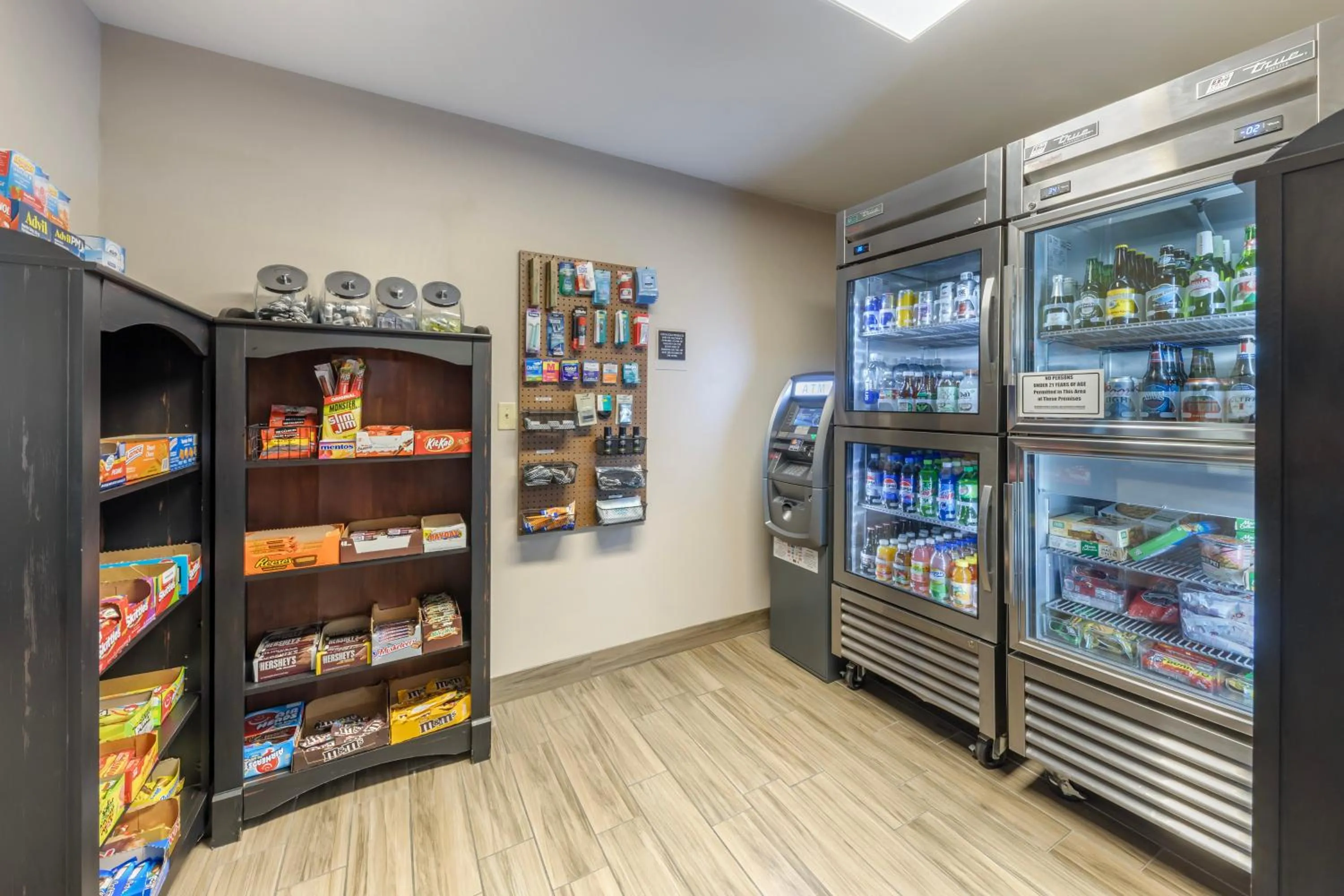 On-site shops in Sleep Inn & Suites Norman near University