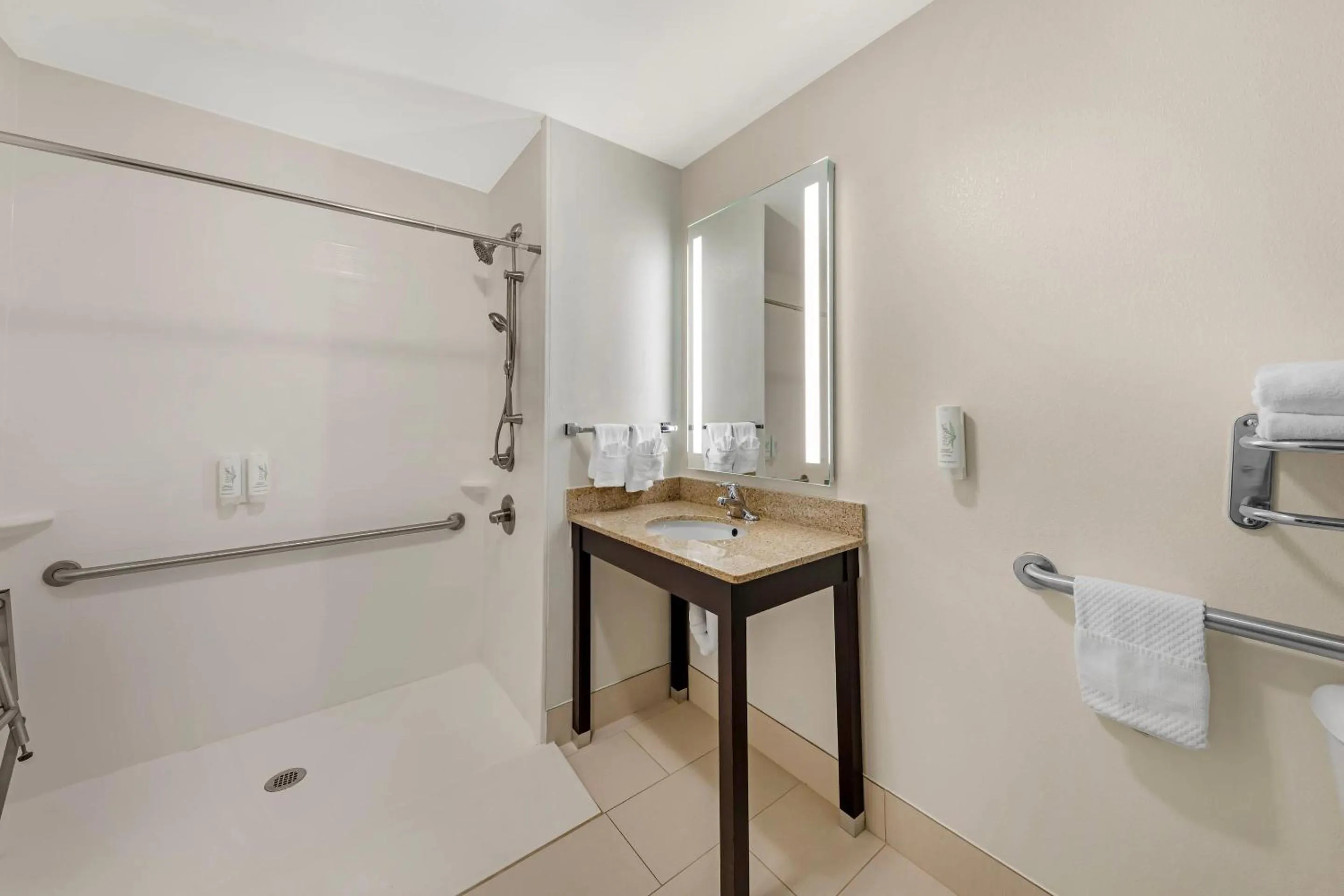 Bedroom in Sleep Inn & Suites Norman near University