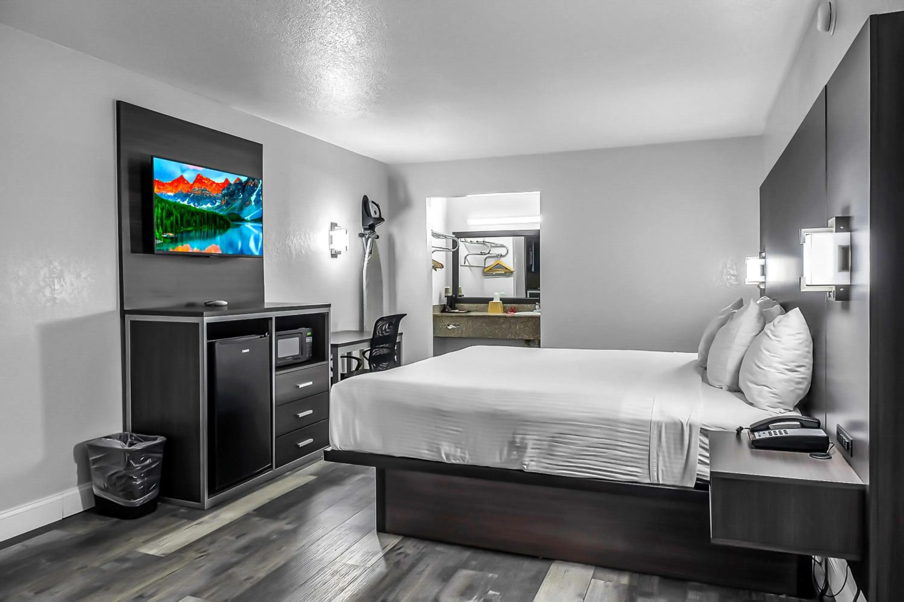 Bed in SureStay Hotel by Best Western Oklahoma City West