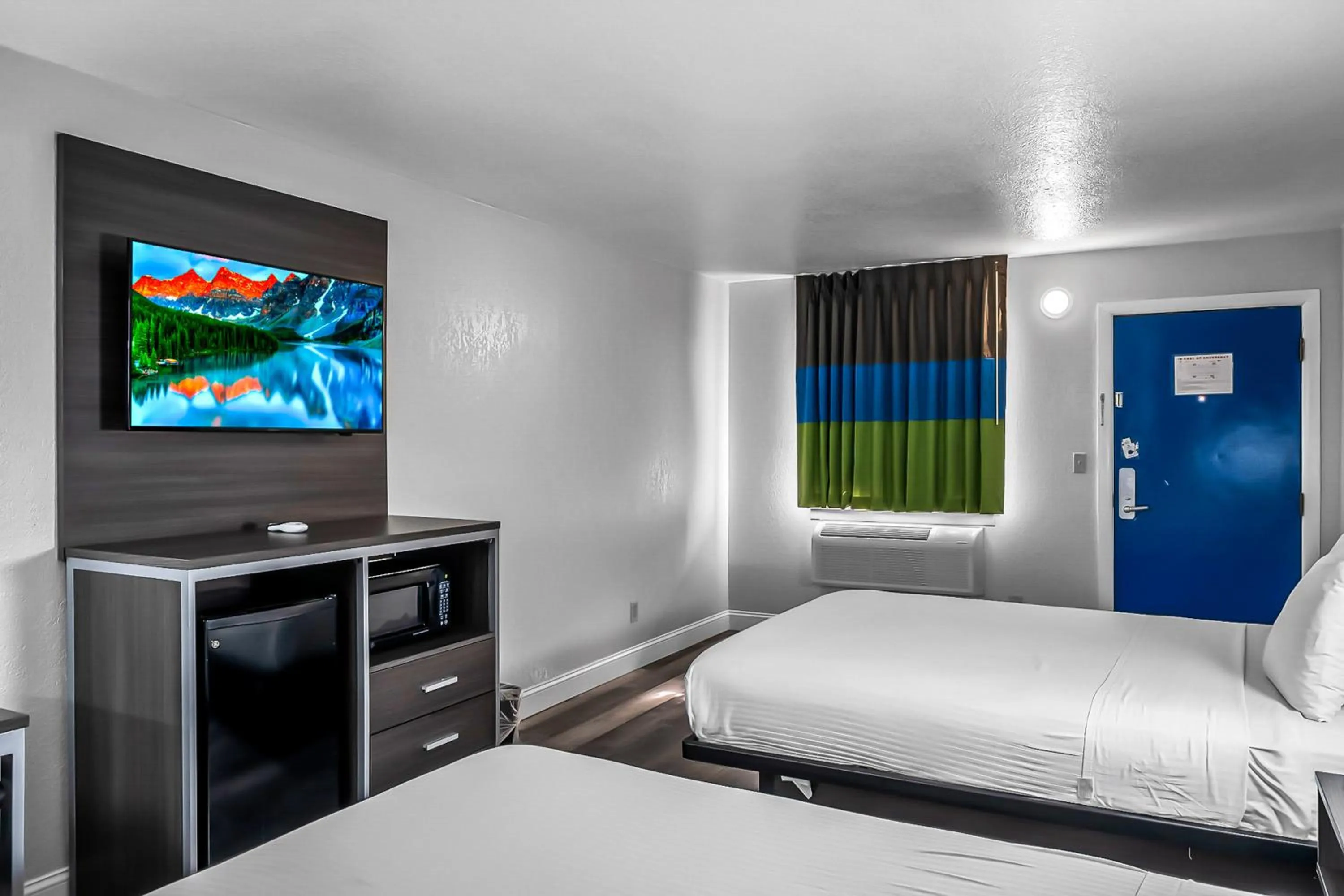 TV and multimedia, Bed in SureStay Hotel by Best Western Oklahoma City West