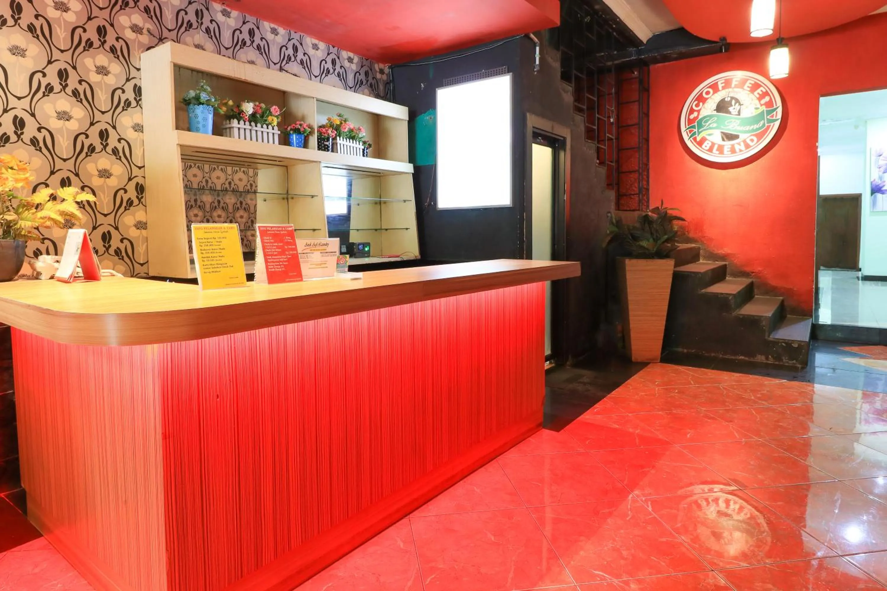 Lounge or bar in Labuana Homestay and Cafe Garden Makassar