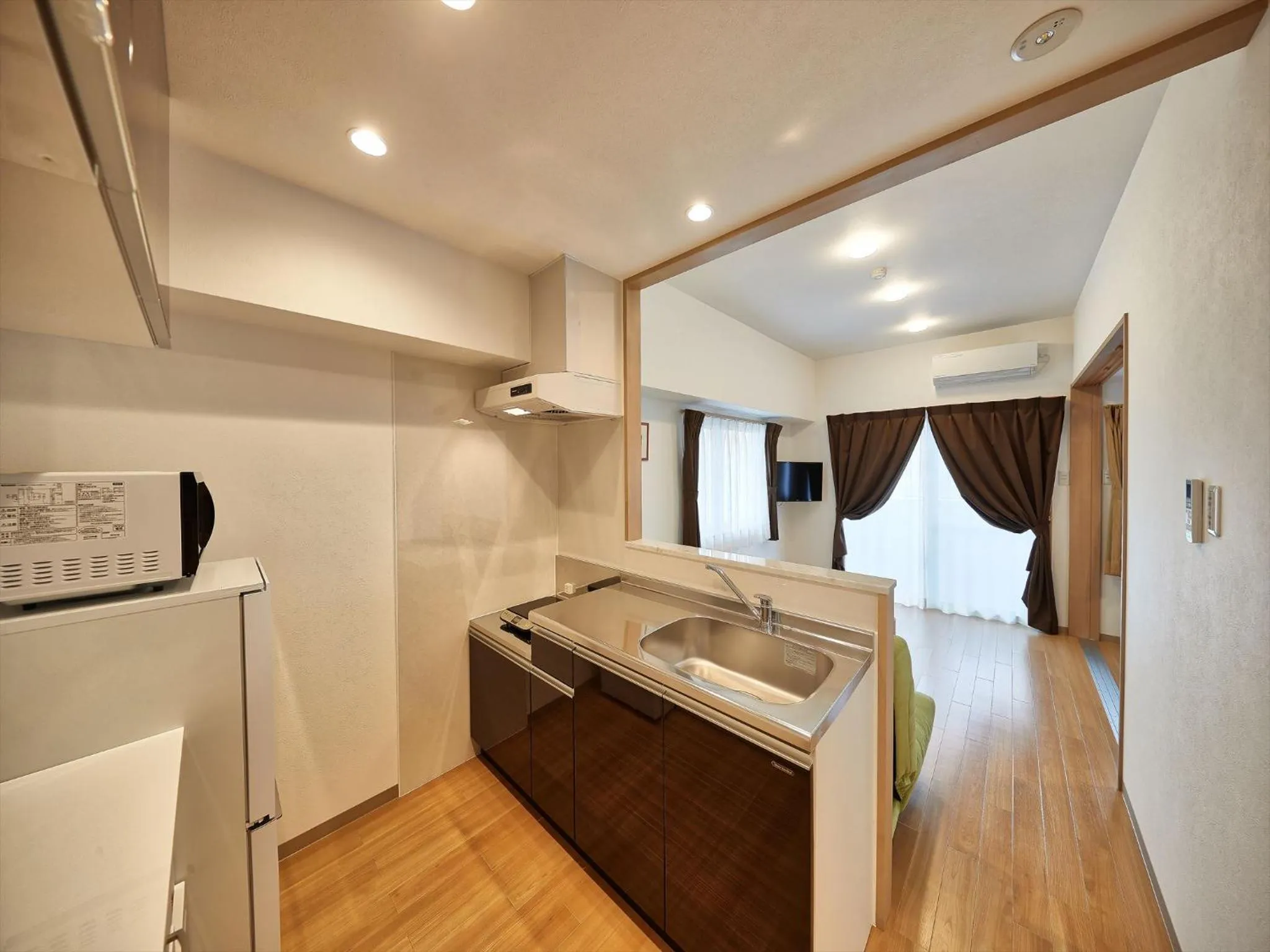 Photo of the whole room in M´s Stay Okinawa