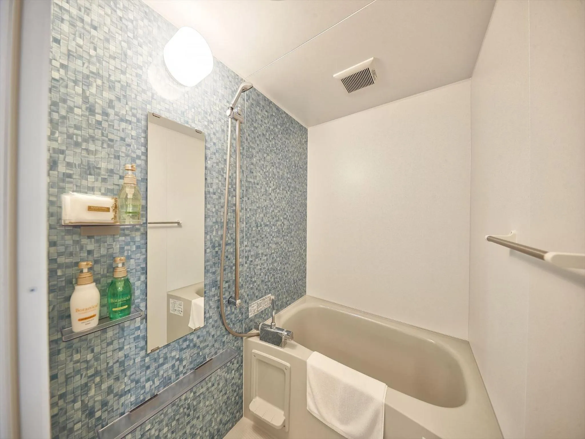 Bathroom in M´s Stay Okinawa