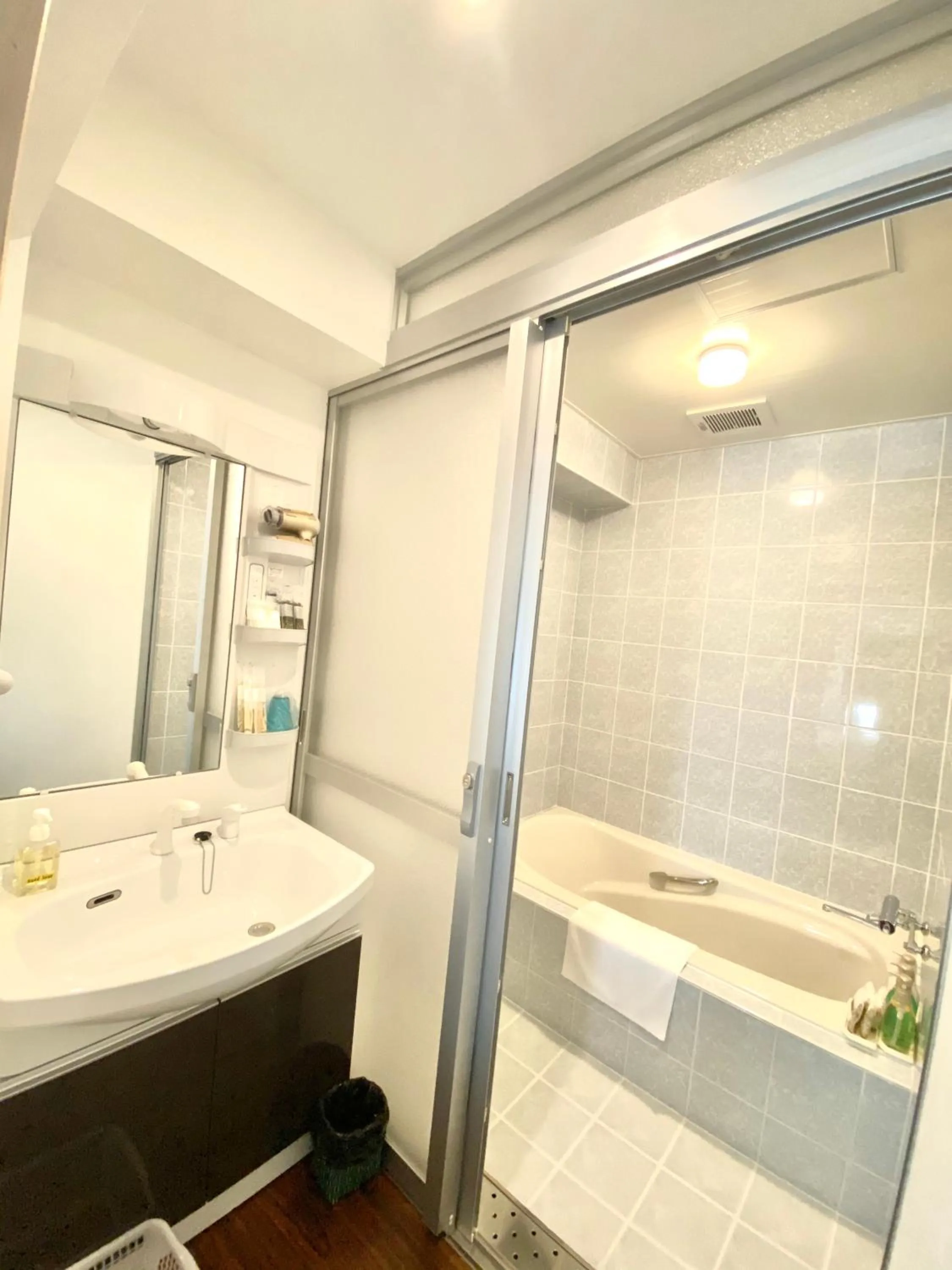 Bathroom in M´s Stay Okinawa