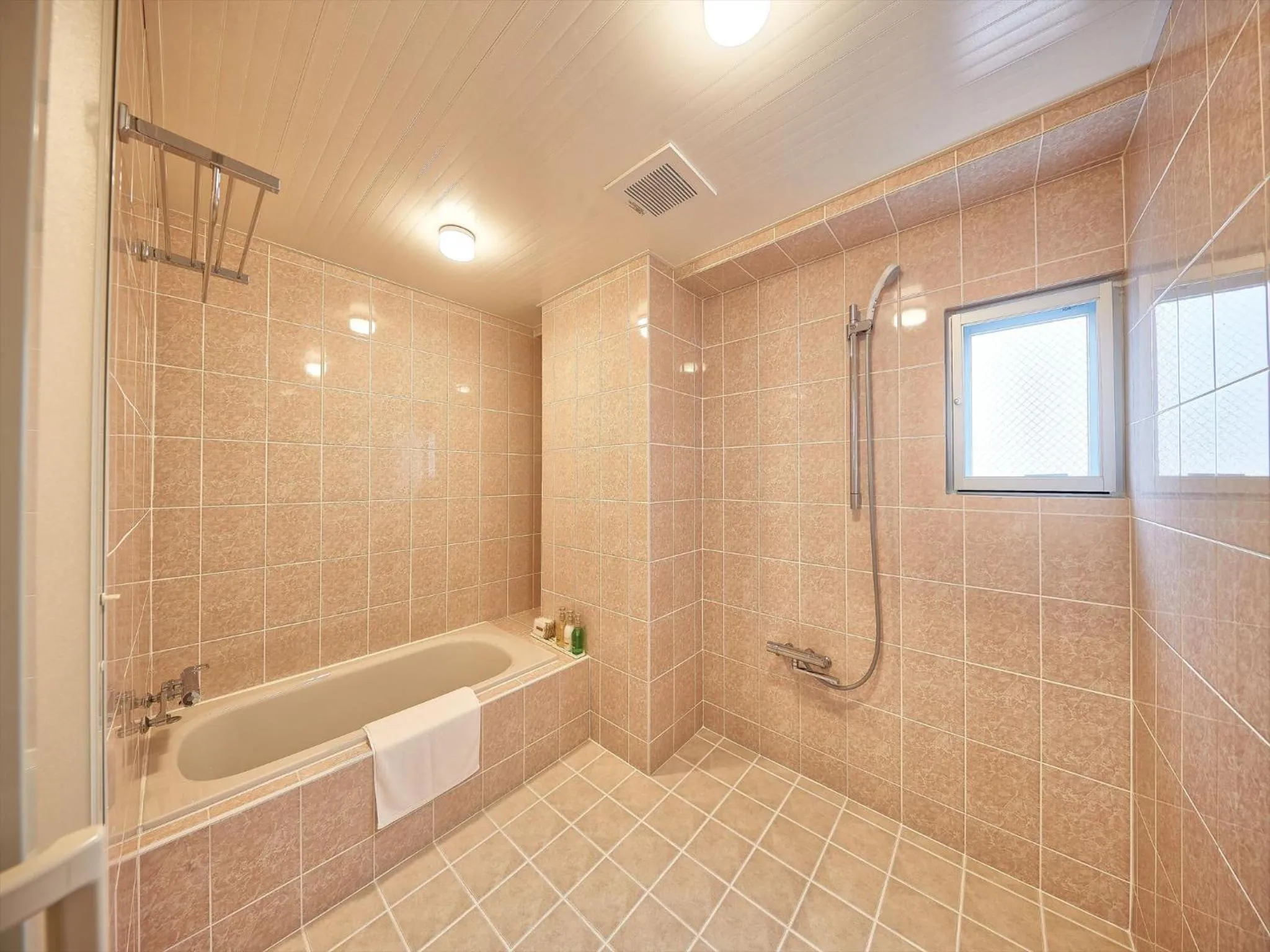 Bathroom in M´s Stay Okinawa