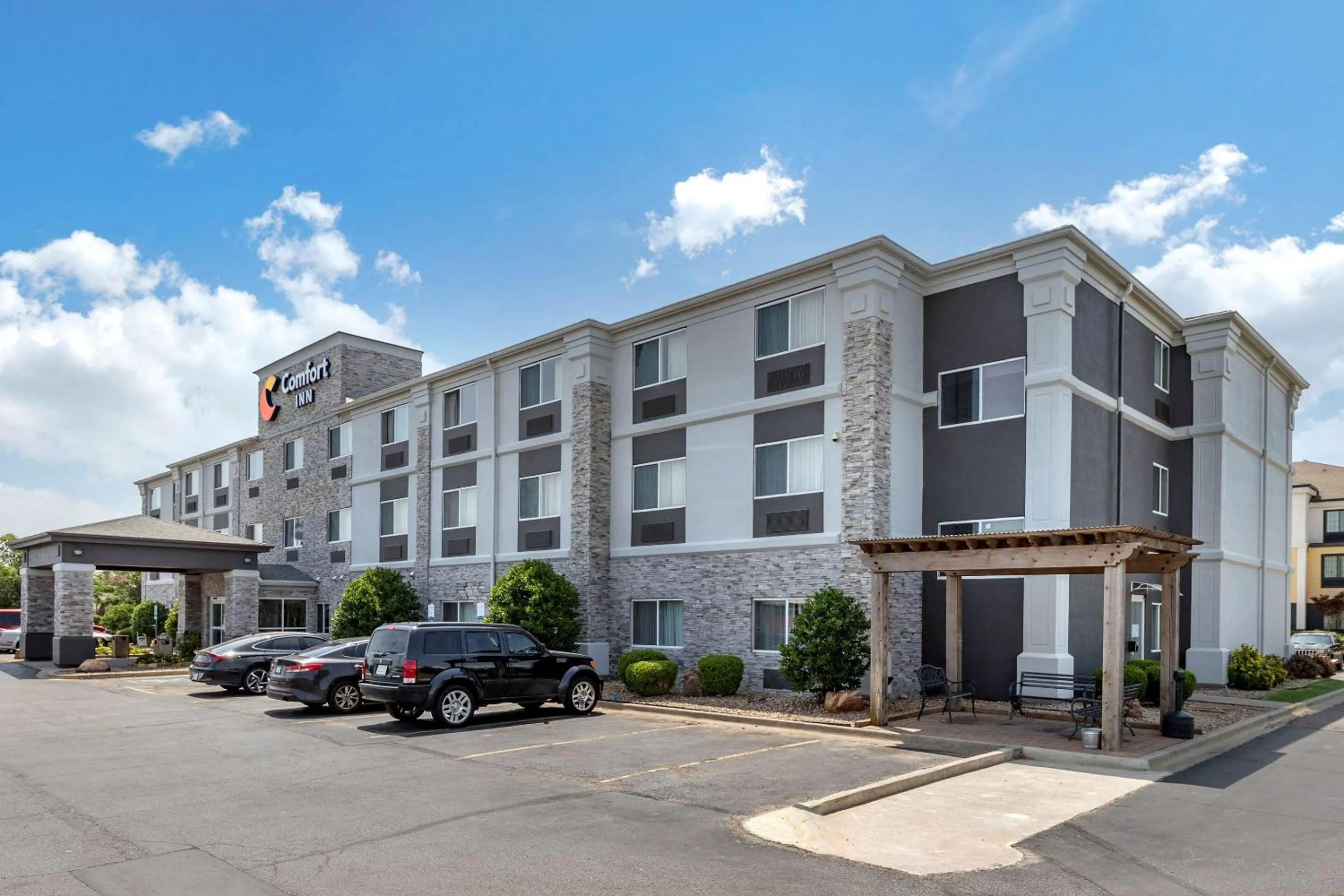 Property building in Comfort Inn Oklahoma City South - I-240