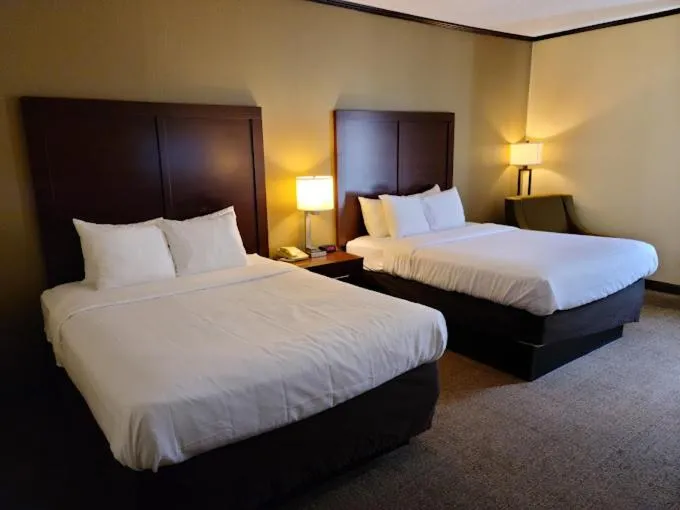 Bed in Ardmore Inn & Suites Ardmore