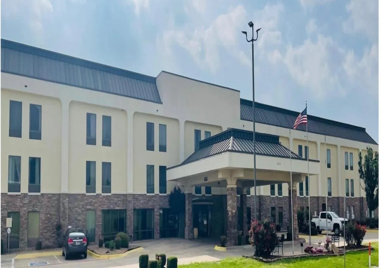 Ardmore Inn & Suites Ardmore
