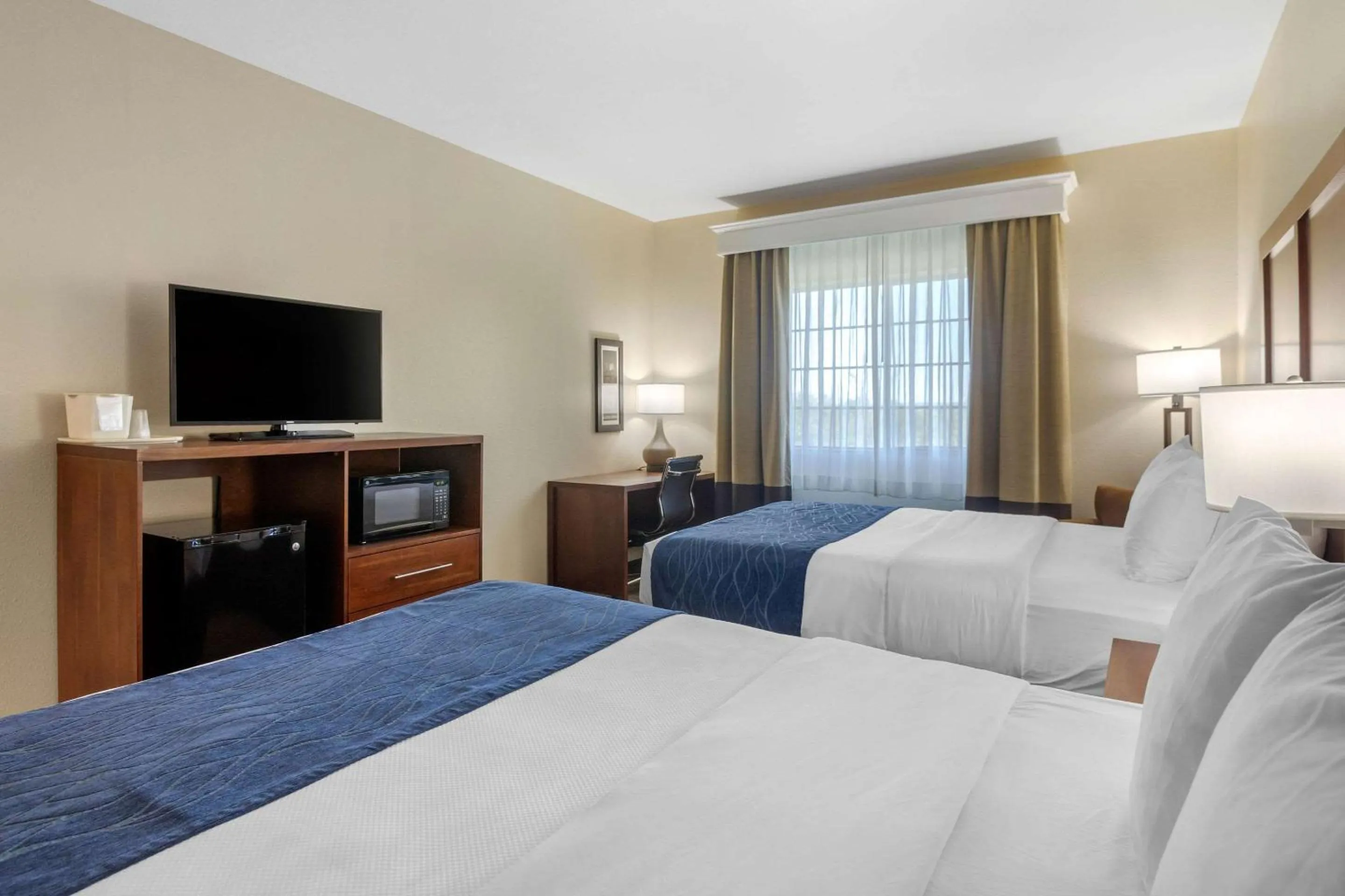 Bedroom, Bed in Comfort Inn & Suites Glenpool