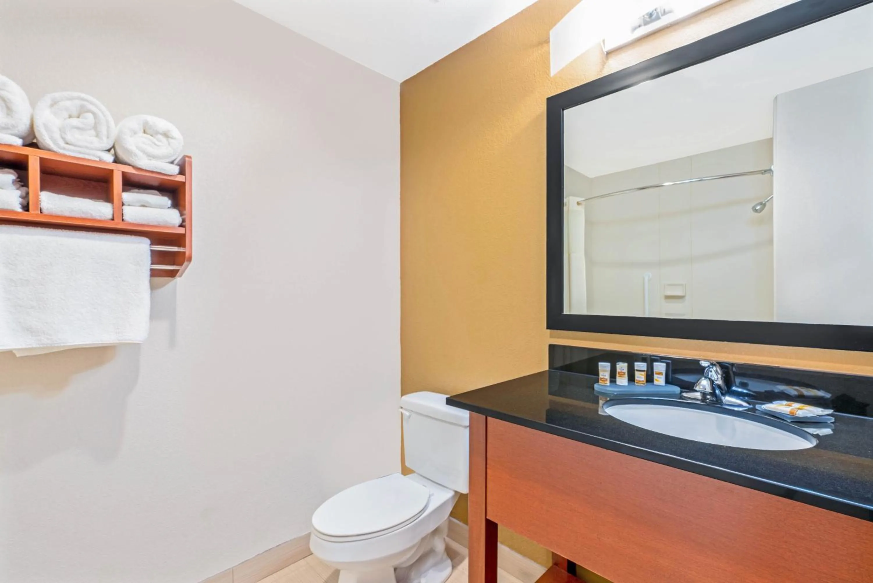 La Quinta by Wyndham Midwest City - Tinker AFB